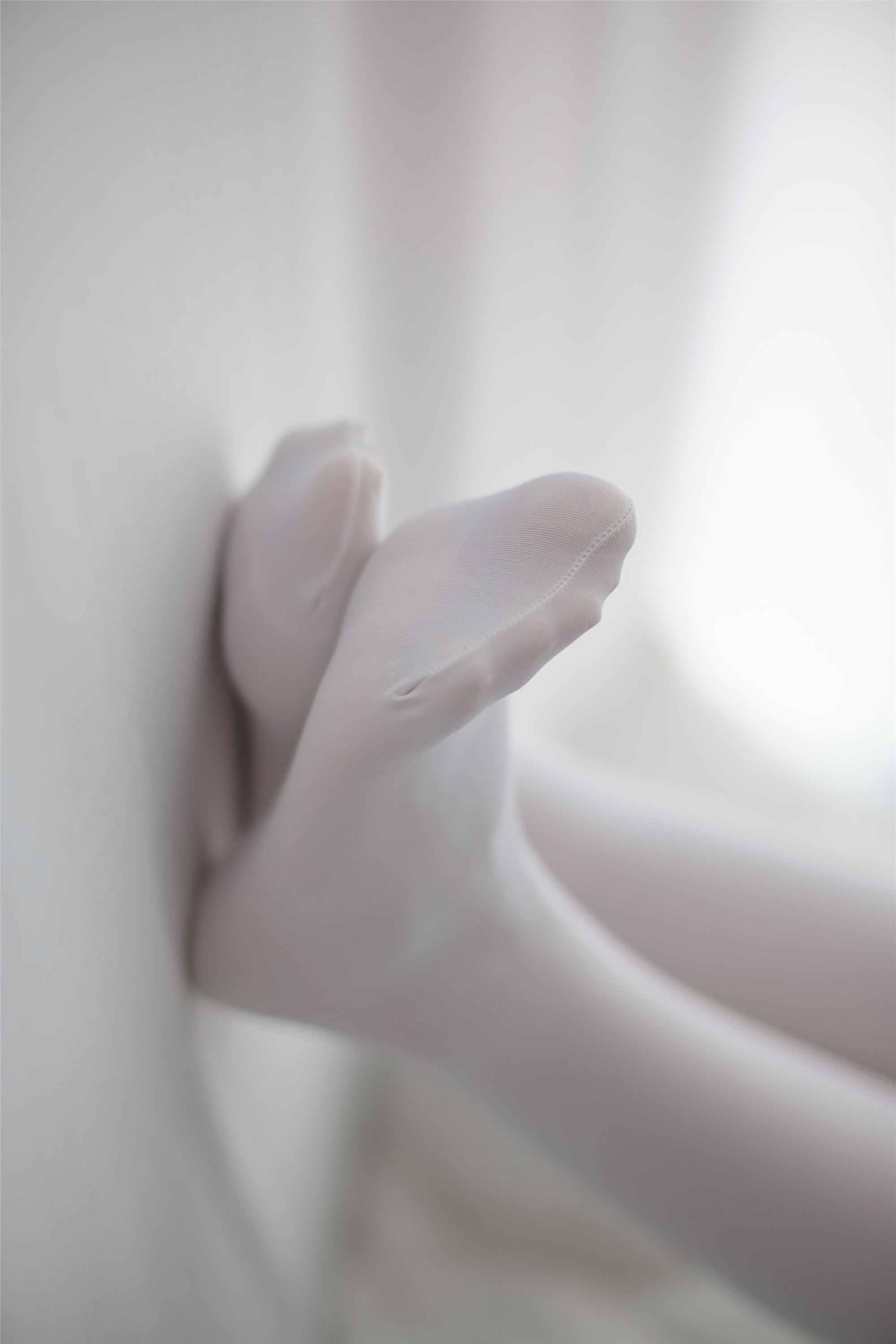 [森萝财团]萝莉丝足写真 R15-009