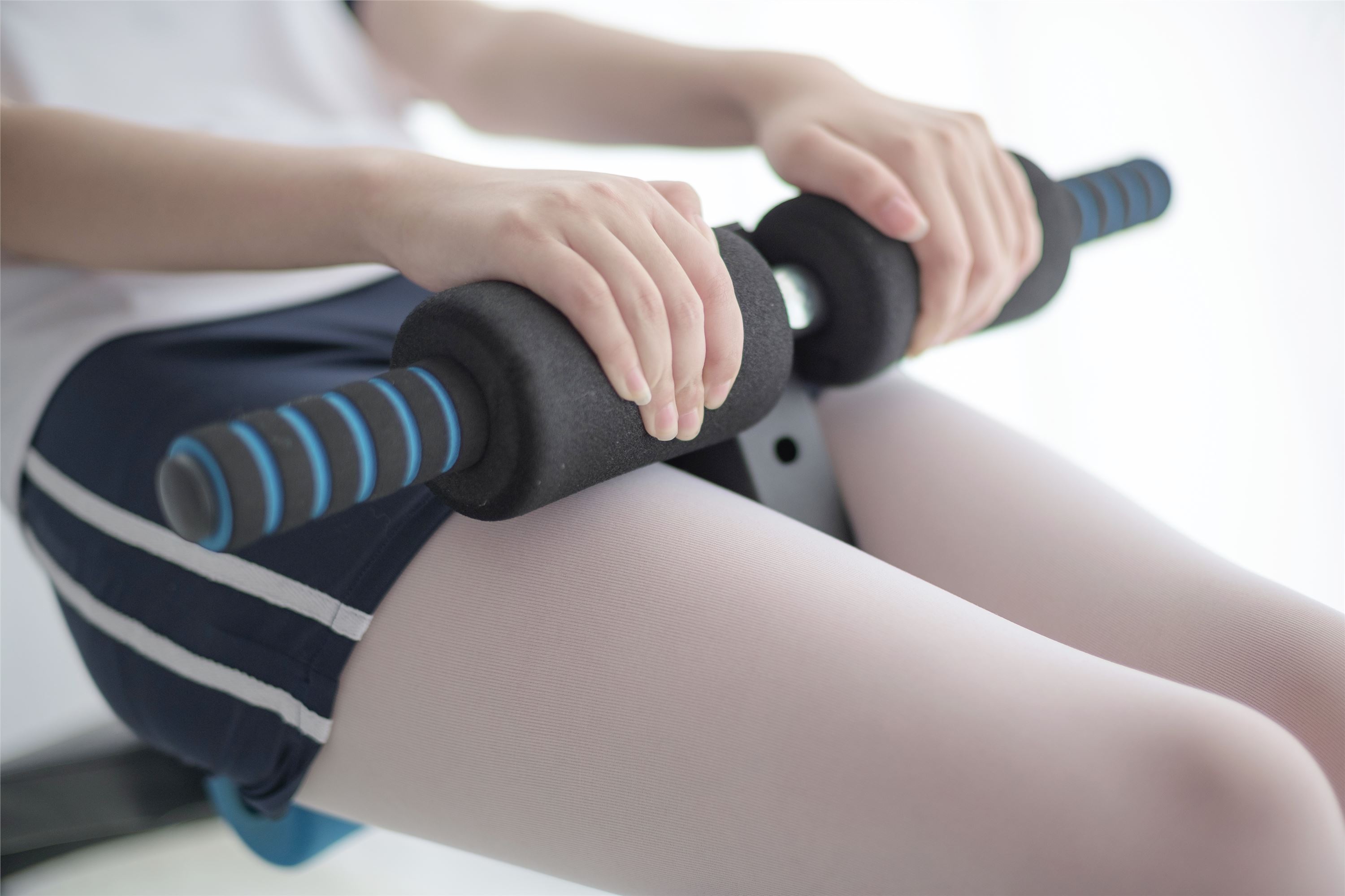 [森萝财团]萝莉丝足写真 R15-013