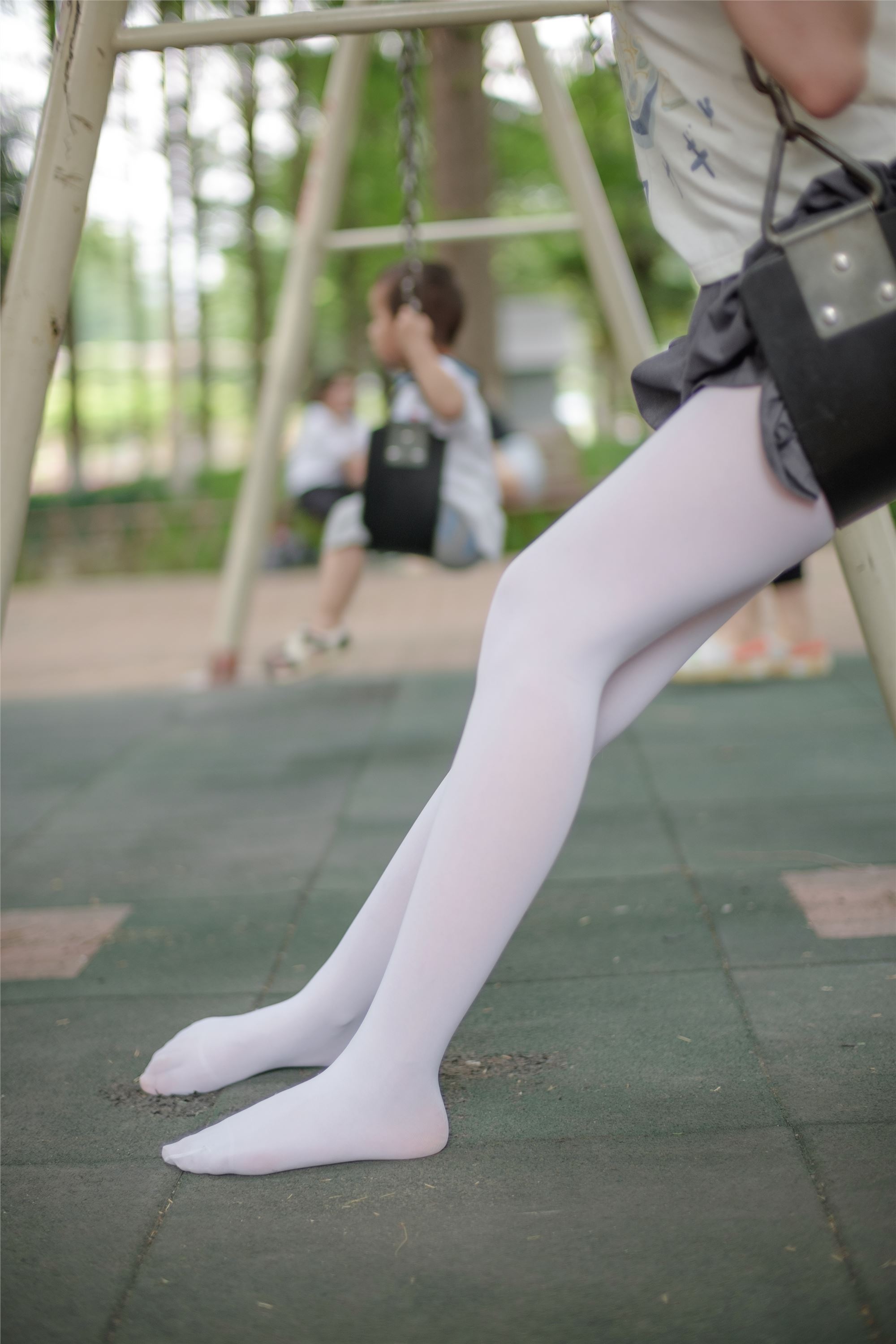 [森萝财团]萝莉丝足写真 R15-014