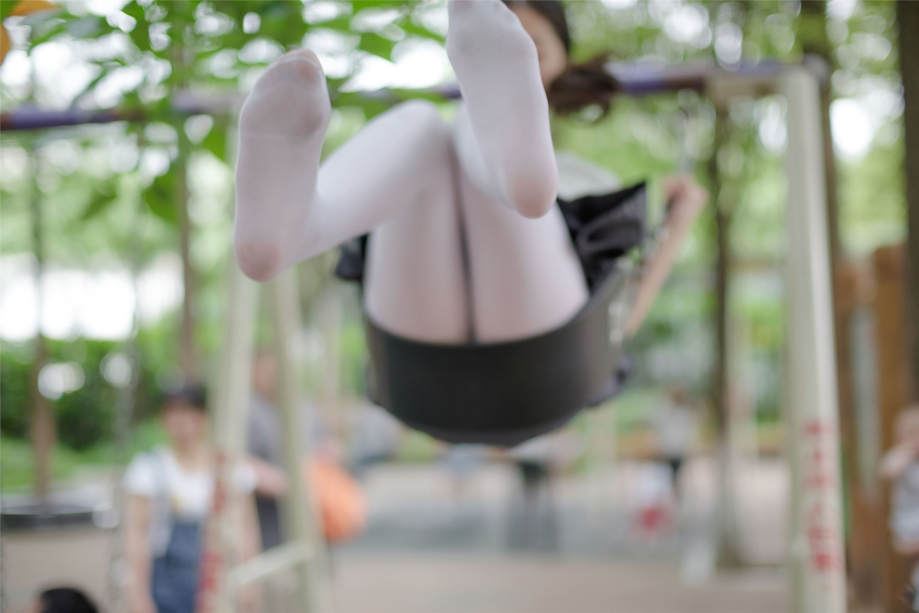 [森萝财团]萝莉丝足写真 R15-014