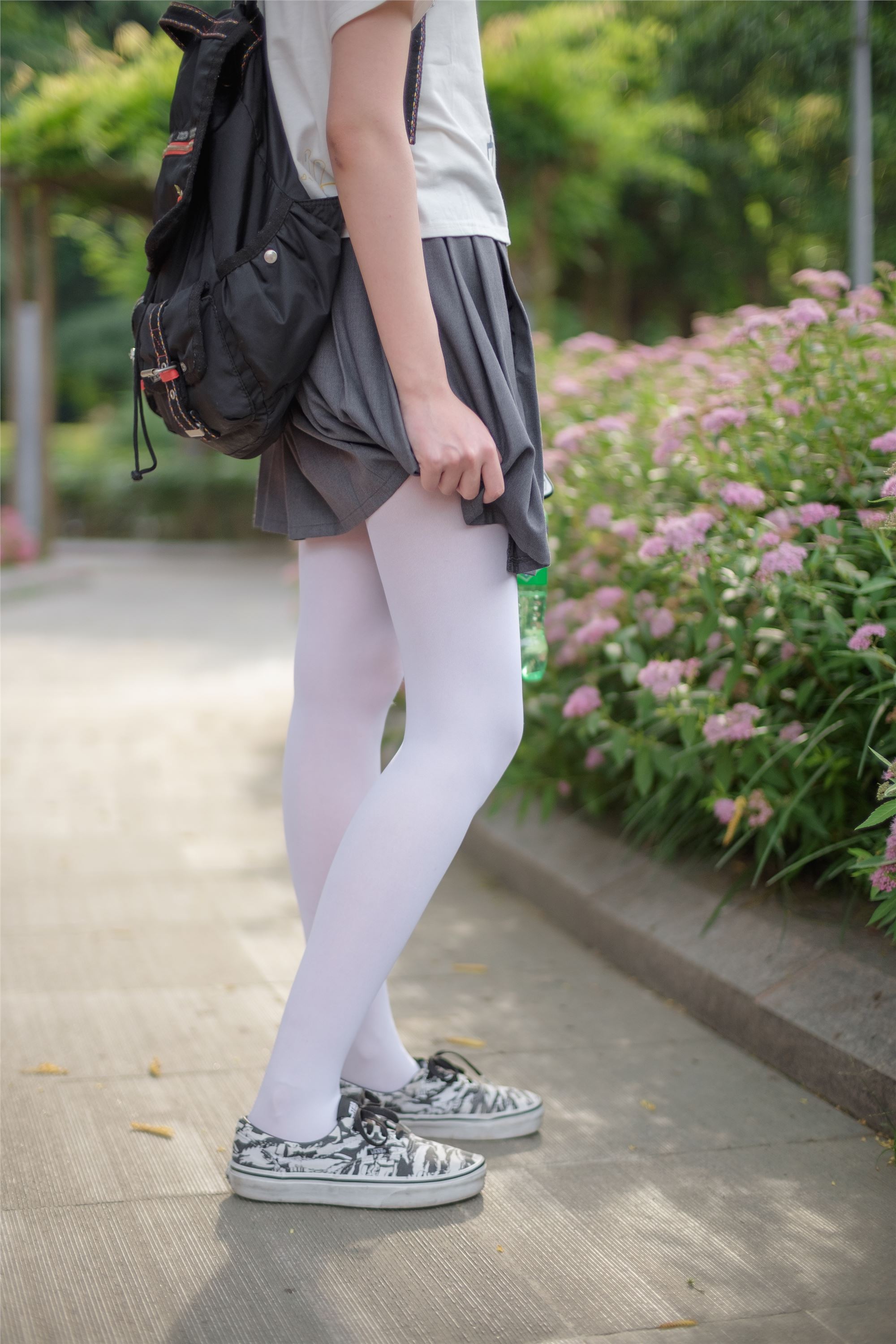 [森萝财团]萝莉丝足写真 R15-014