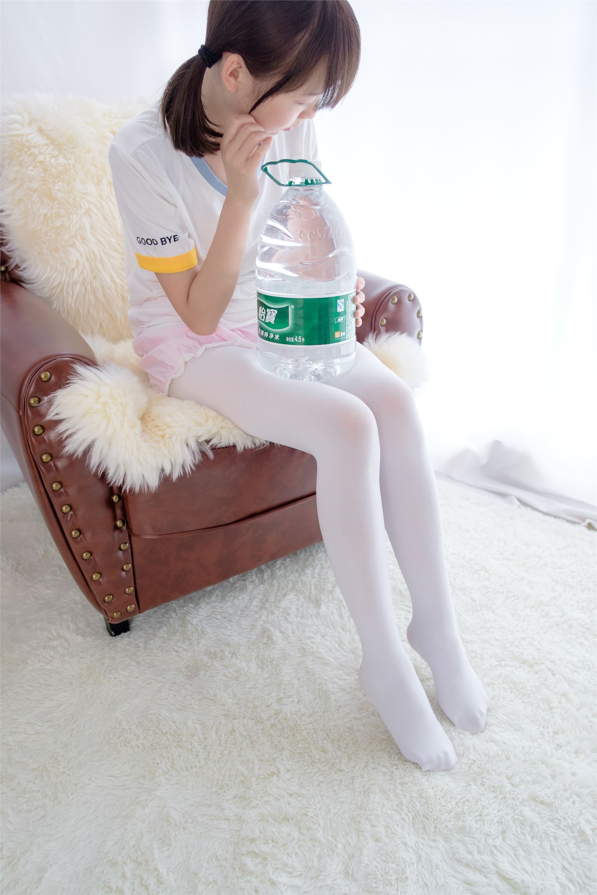 [森萝财团]萝莉丝足写真 R15-015