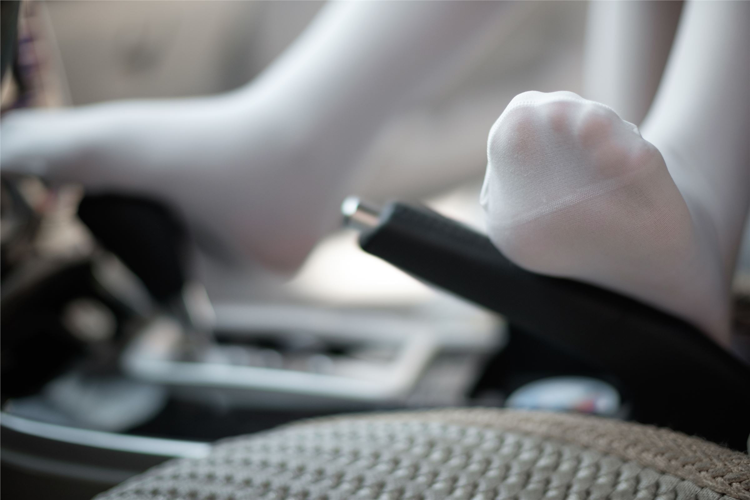 [森萝财团]萝莉丝足写真 R15-023