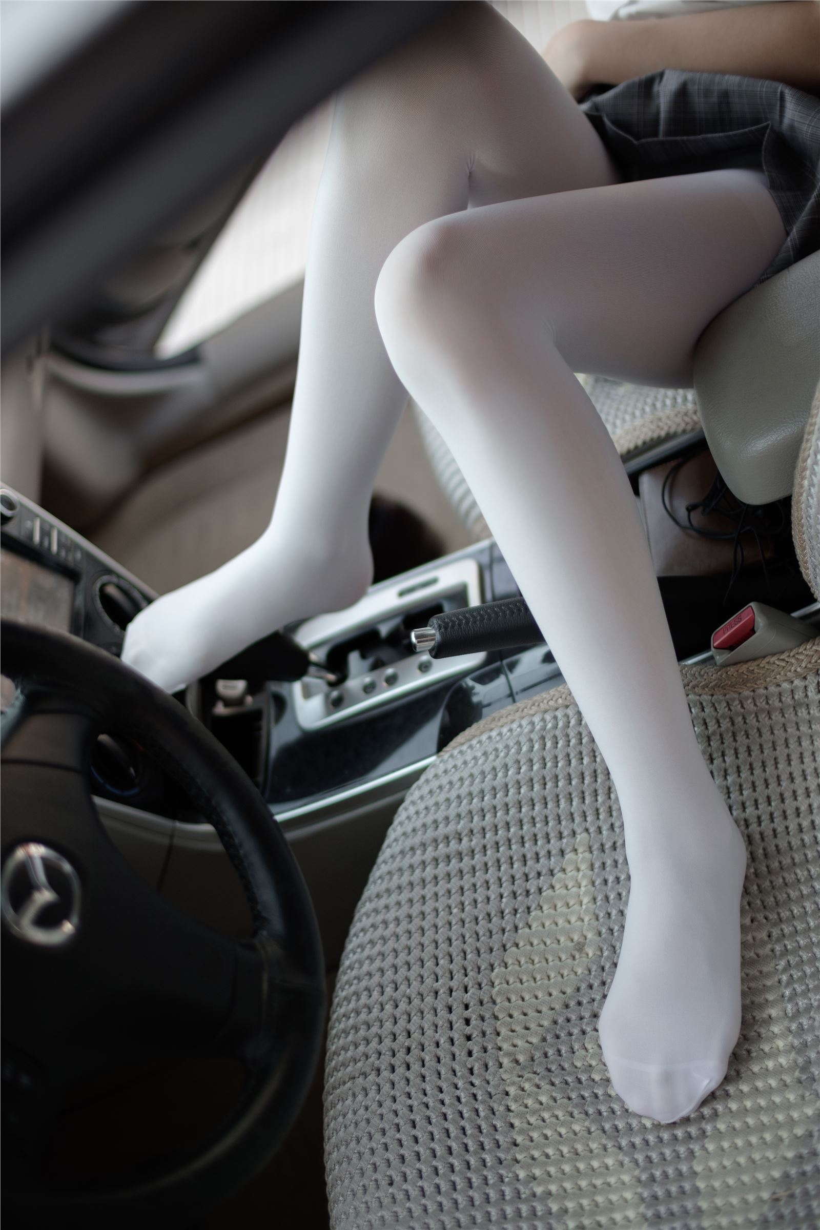 [森萝财团]萝莉丝足写真 R15-023