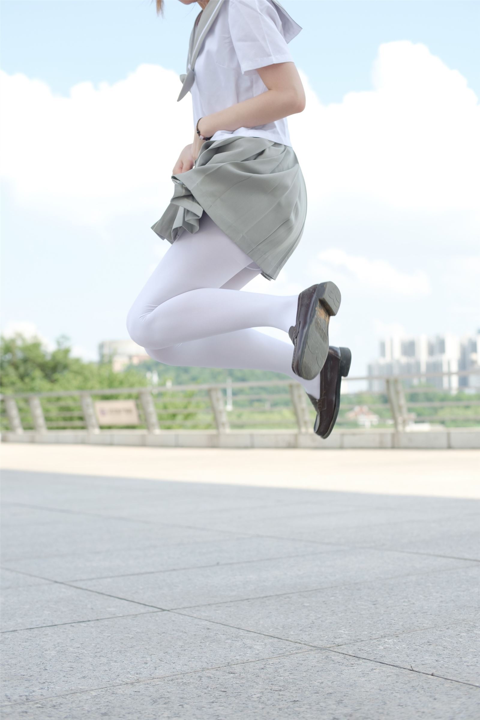 森萝财团写真 - [R15-026] JK白丝户外