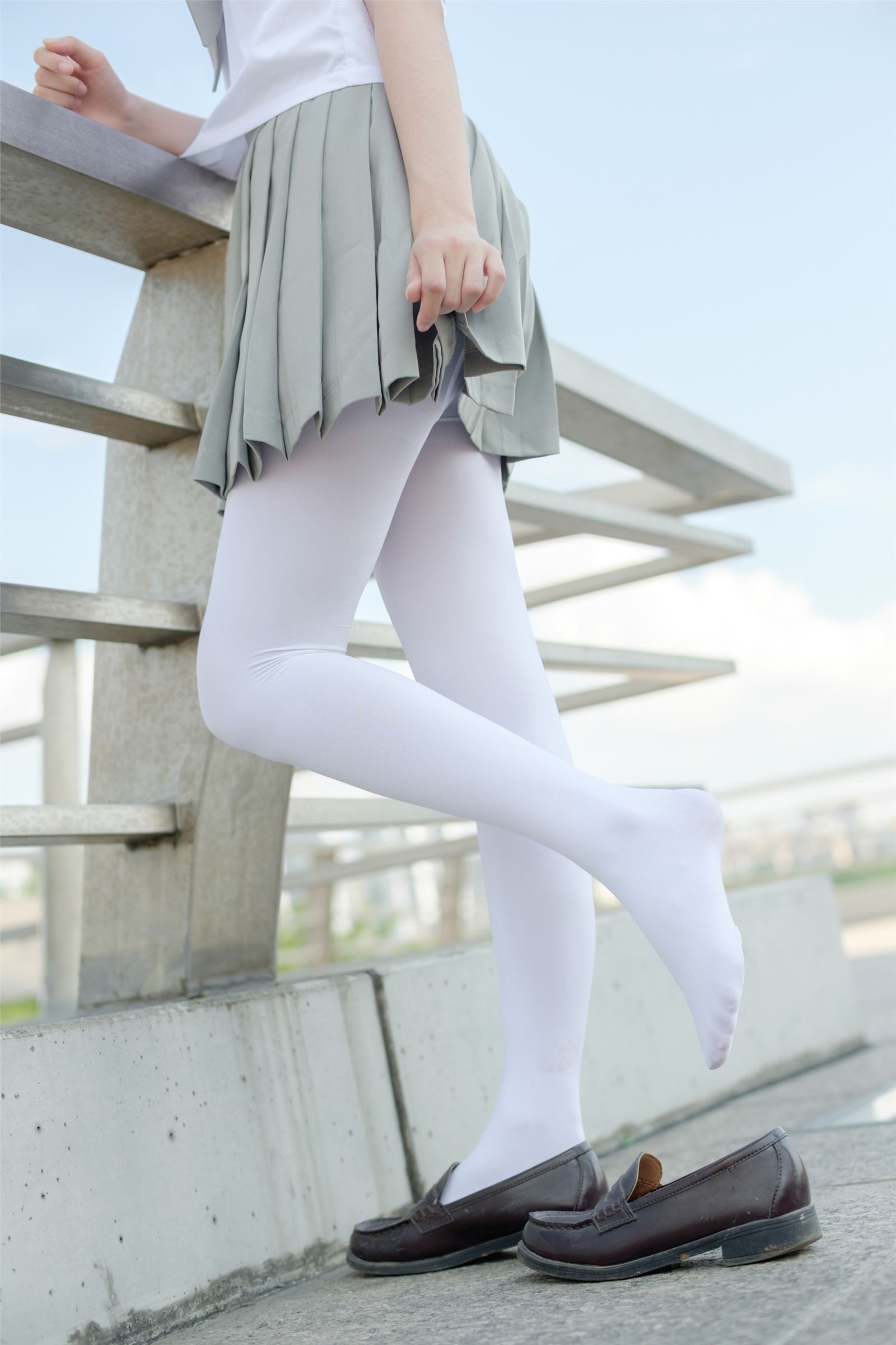 森萝财团写真 - [R15-026] JK白丝户外