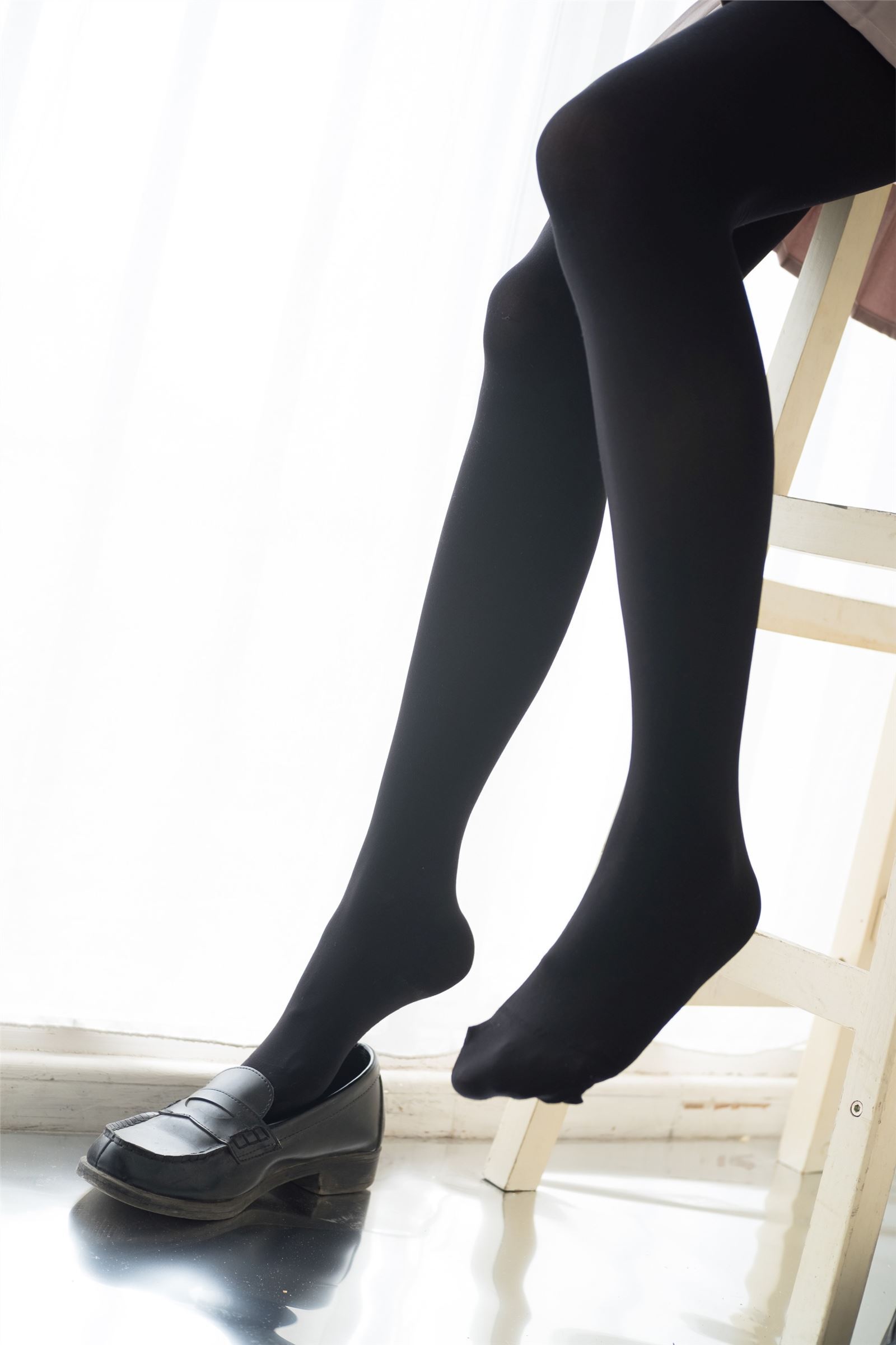 森萝财团写真 - [R15-029] 慢慢脱下你的黑丝