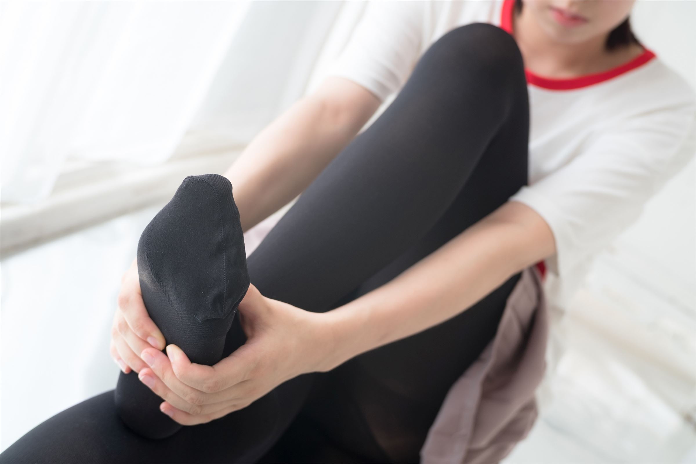 森萝财团写真 - [R15-029] 慢慢脱下你的黑丝