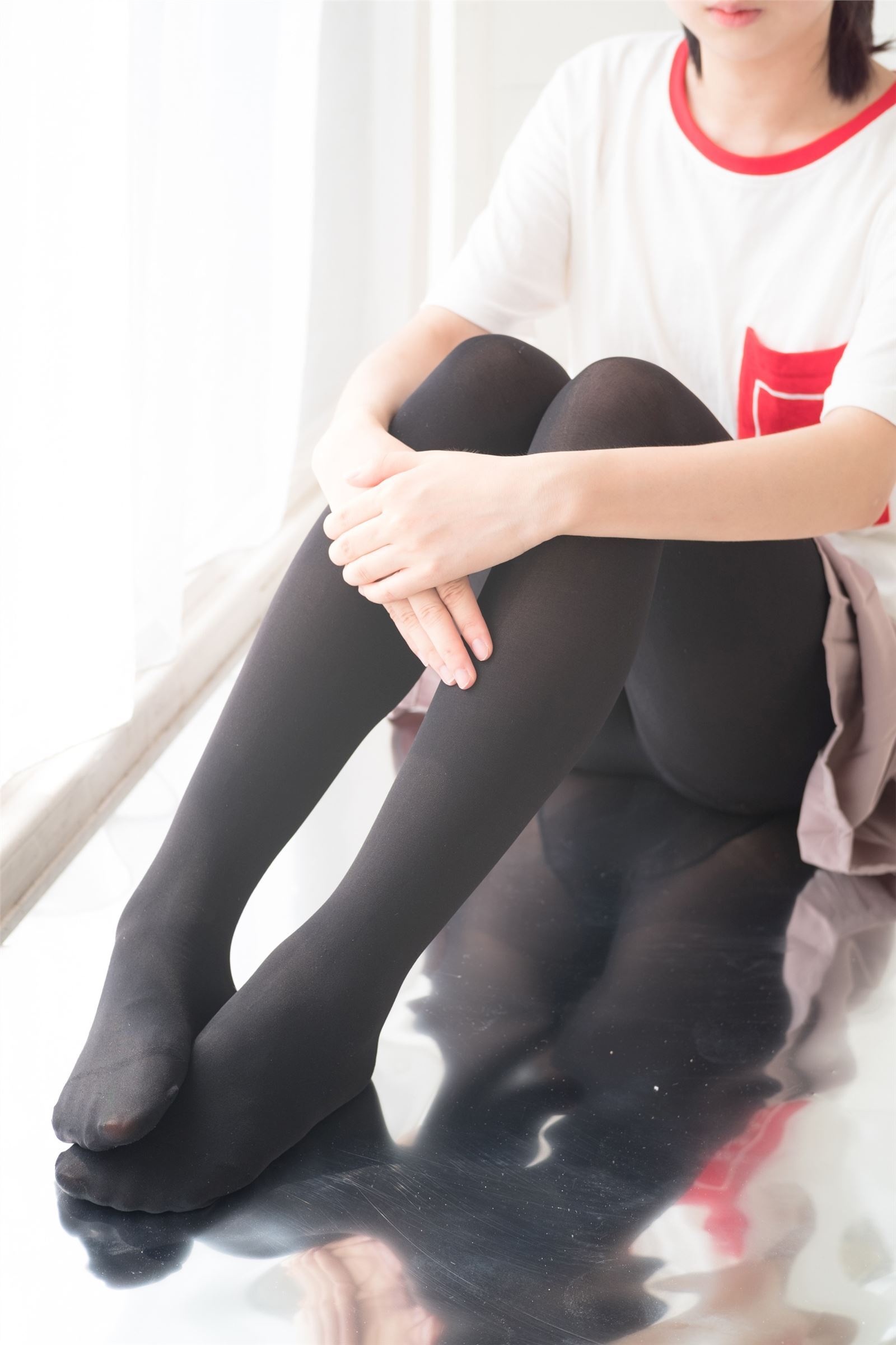 森萝财团写真 - [R15-029] 慢慢脱下你的黑丝