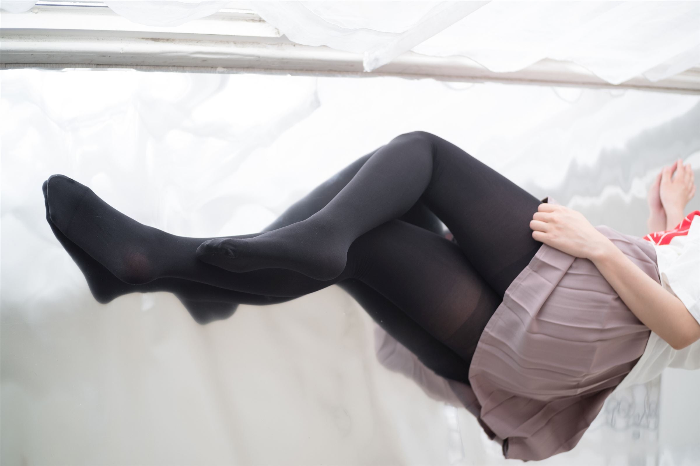 森萝财团写真 - [R15-029] 慢慢脱下你的黑丝