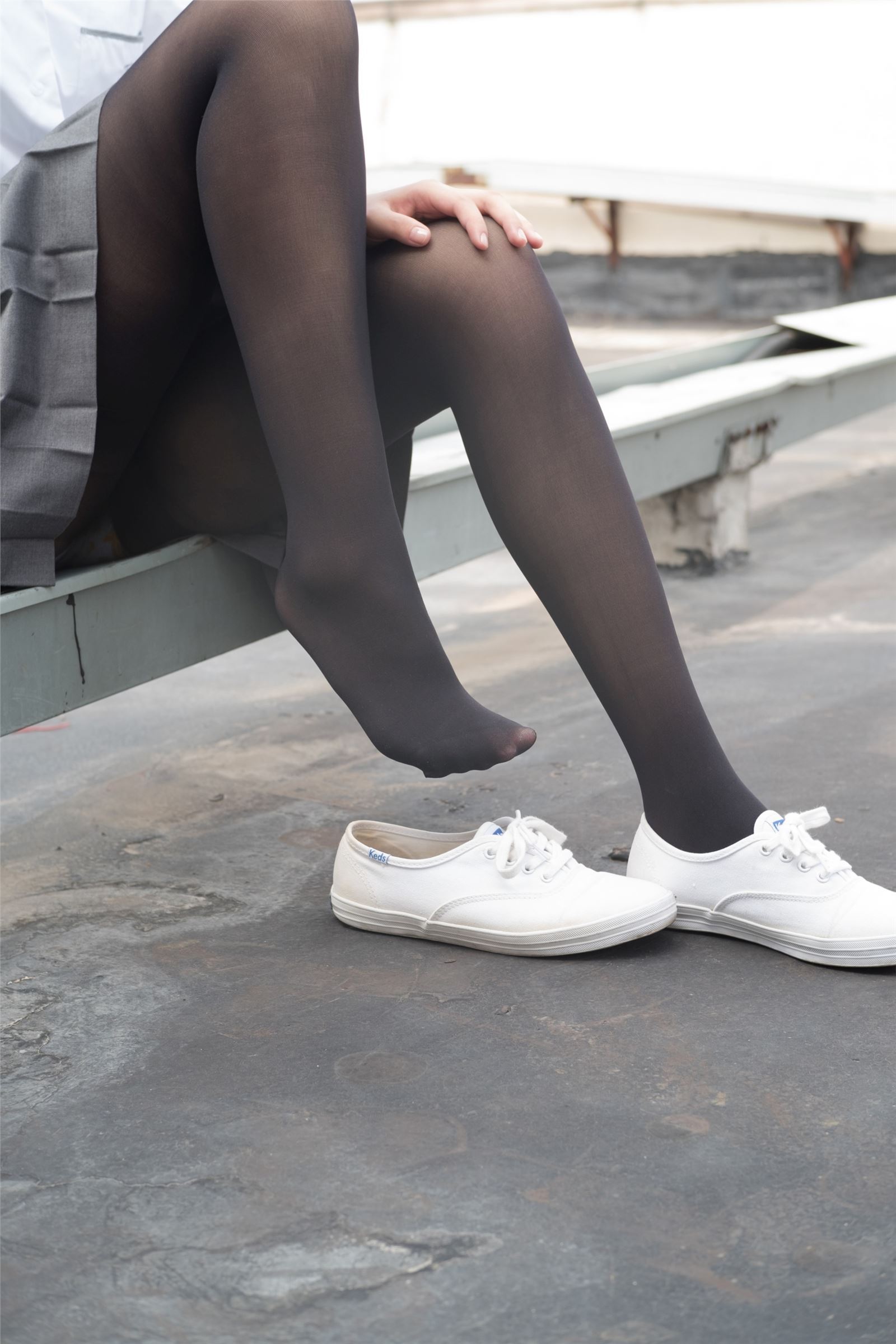 森萝财团写真 - [R15-031] 天台黑丝