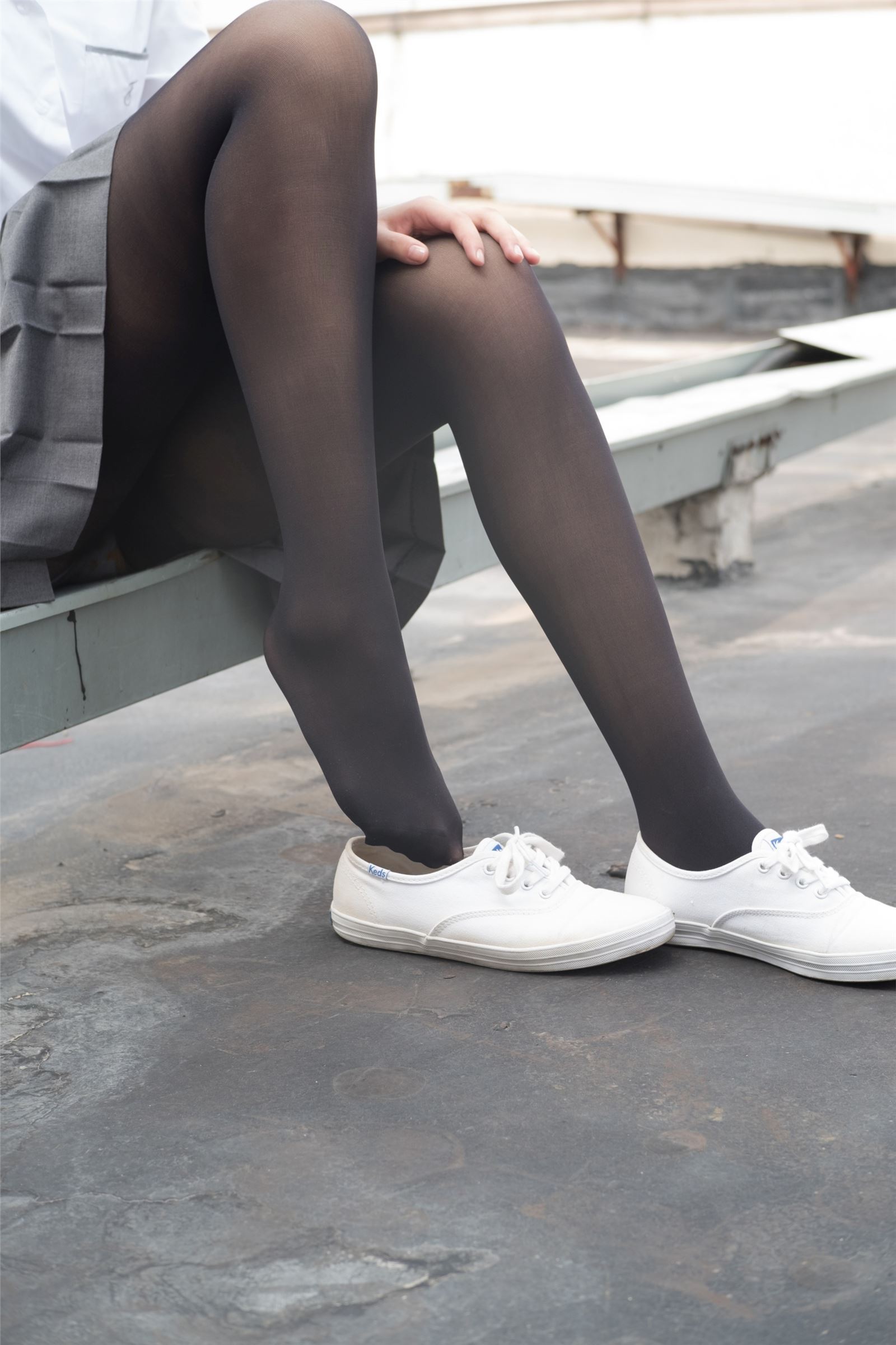 森萝财团写真 - [R15-031] 天台黑丝