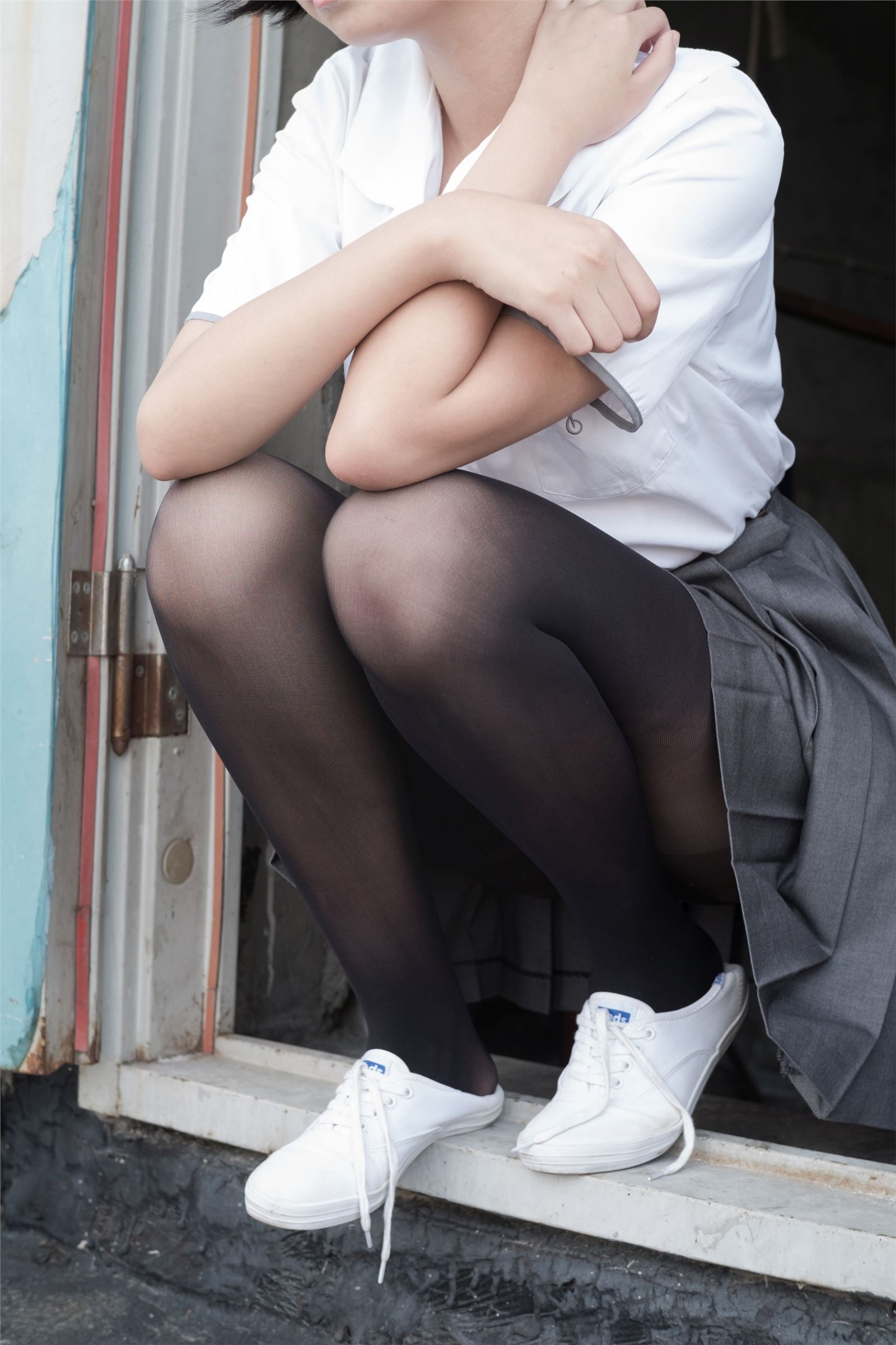 森萝财团写真 - [R15-031] 天台黑丝