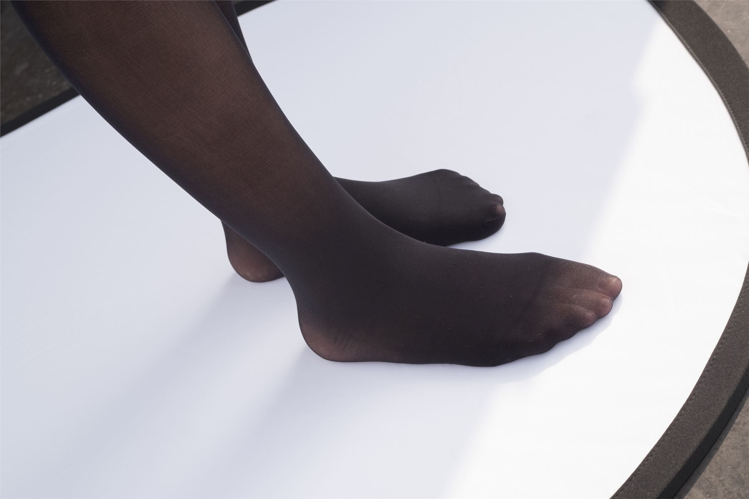 森萝财团写真 - [R15-031] 天台黑丝