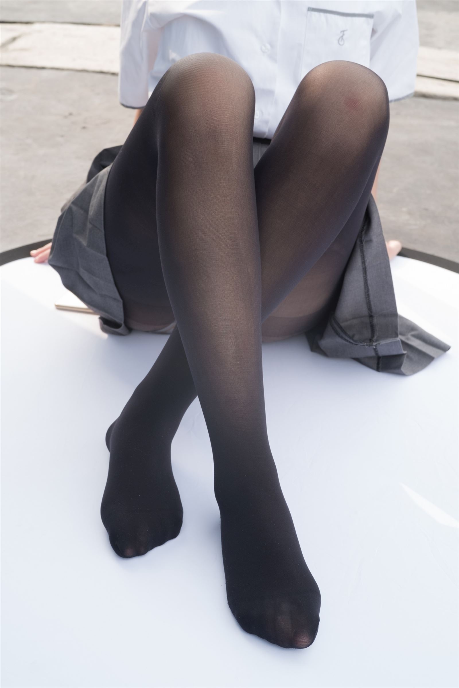 森萝财团写真 - [R15-031] 天台黑丝