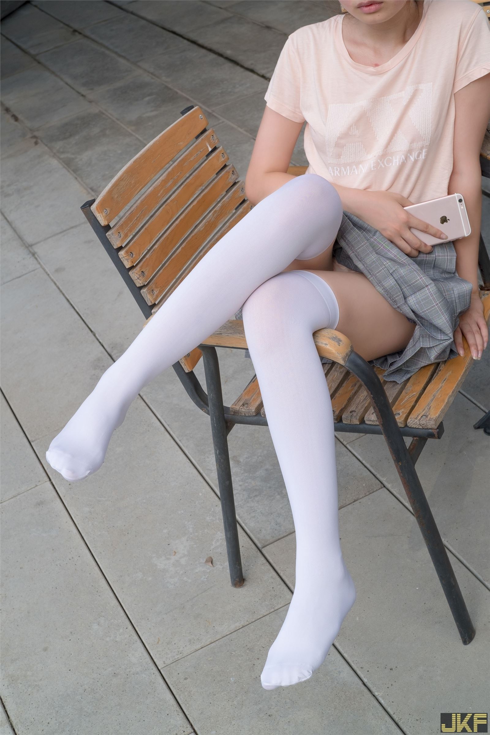 森萝财团写真 - [R15-032] 湖边戏水白丝