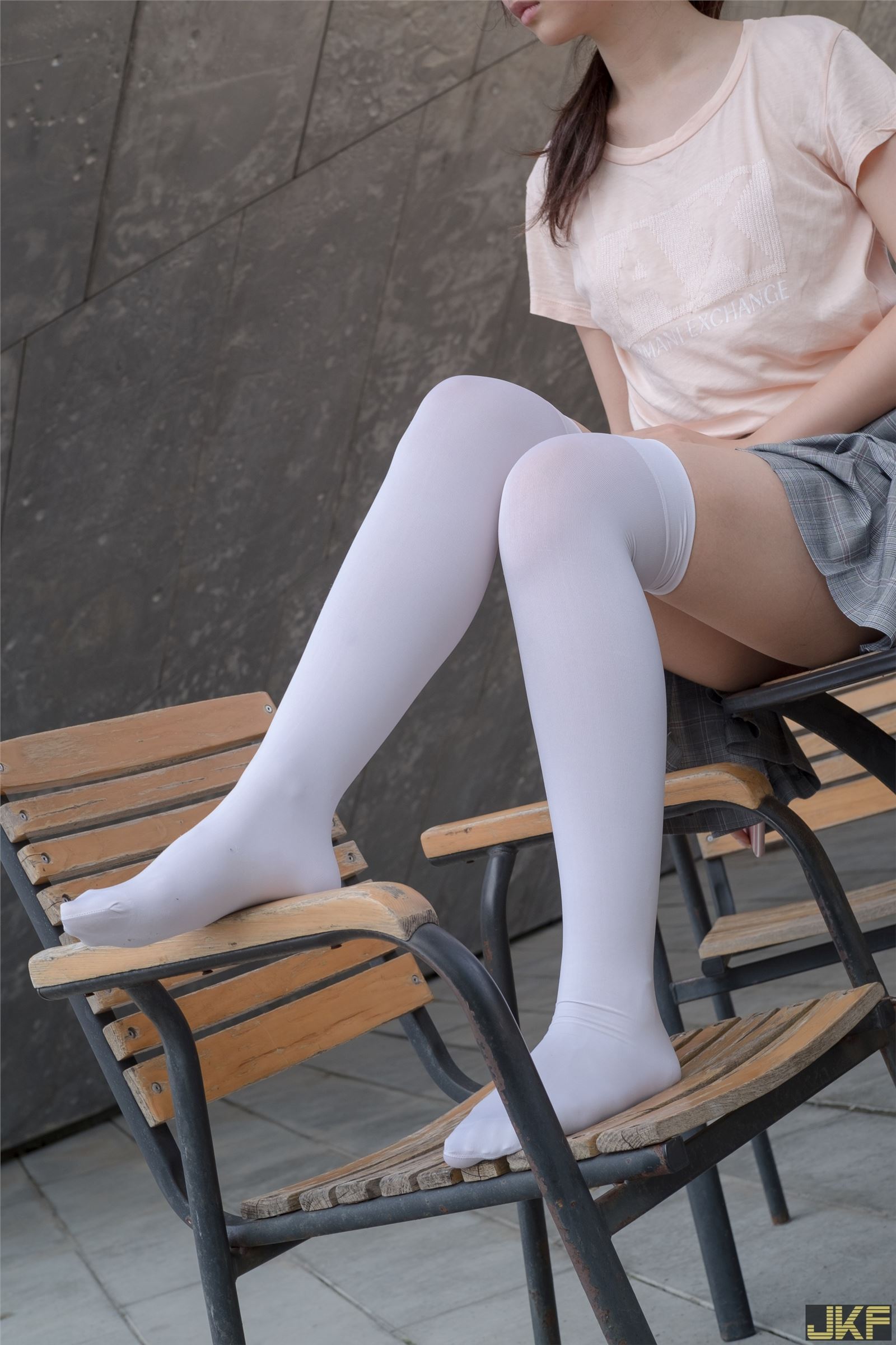 森萝财团写真 - [R15-032] 湖边戏水白丝