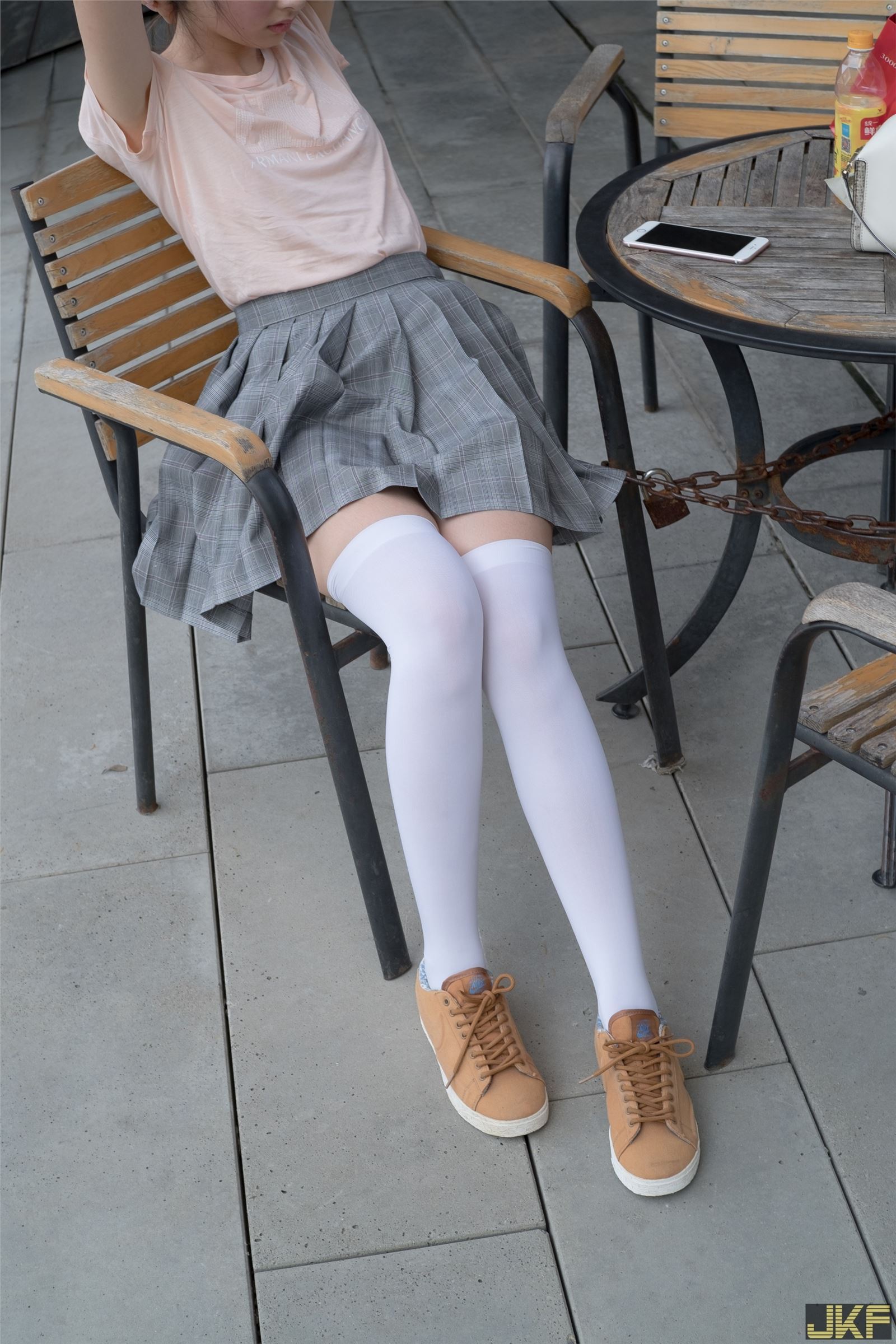 森萝财团写真 - [R15-032] 湖边戏水白丝