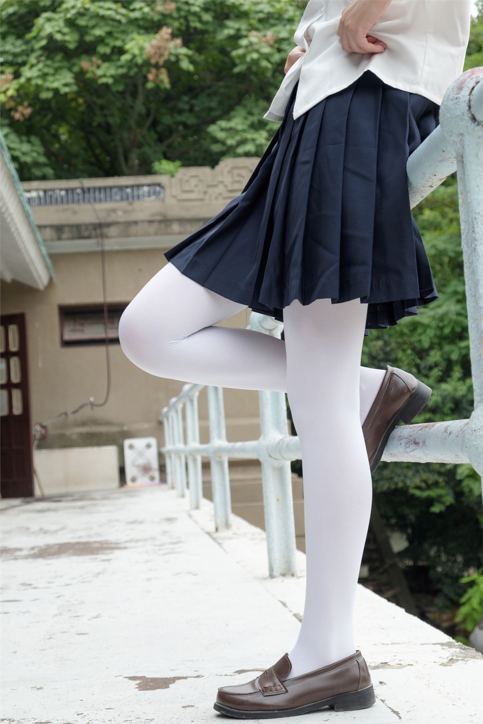 森萝财团写真 - [R15-034] 户外白丝秀