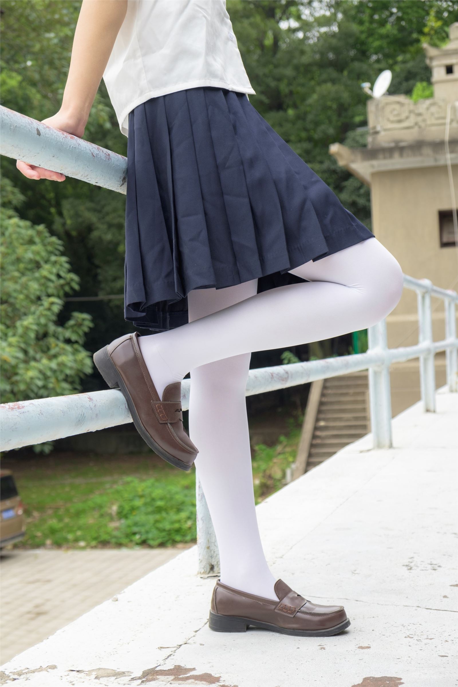 森萝财团写真 - [R15-034] 户外白丝秀