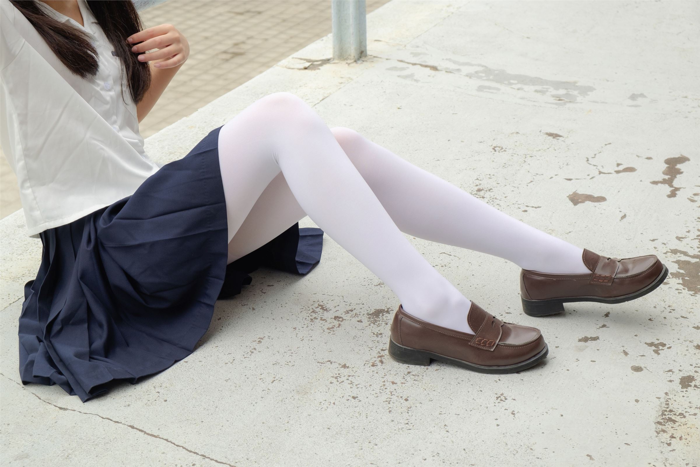 森萝财团写真 - [R15-034] 户外白丝秀