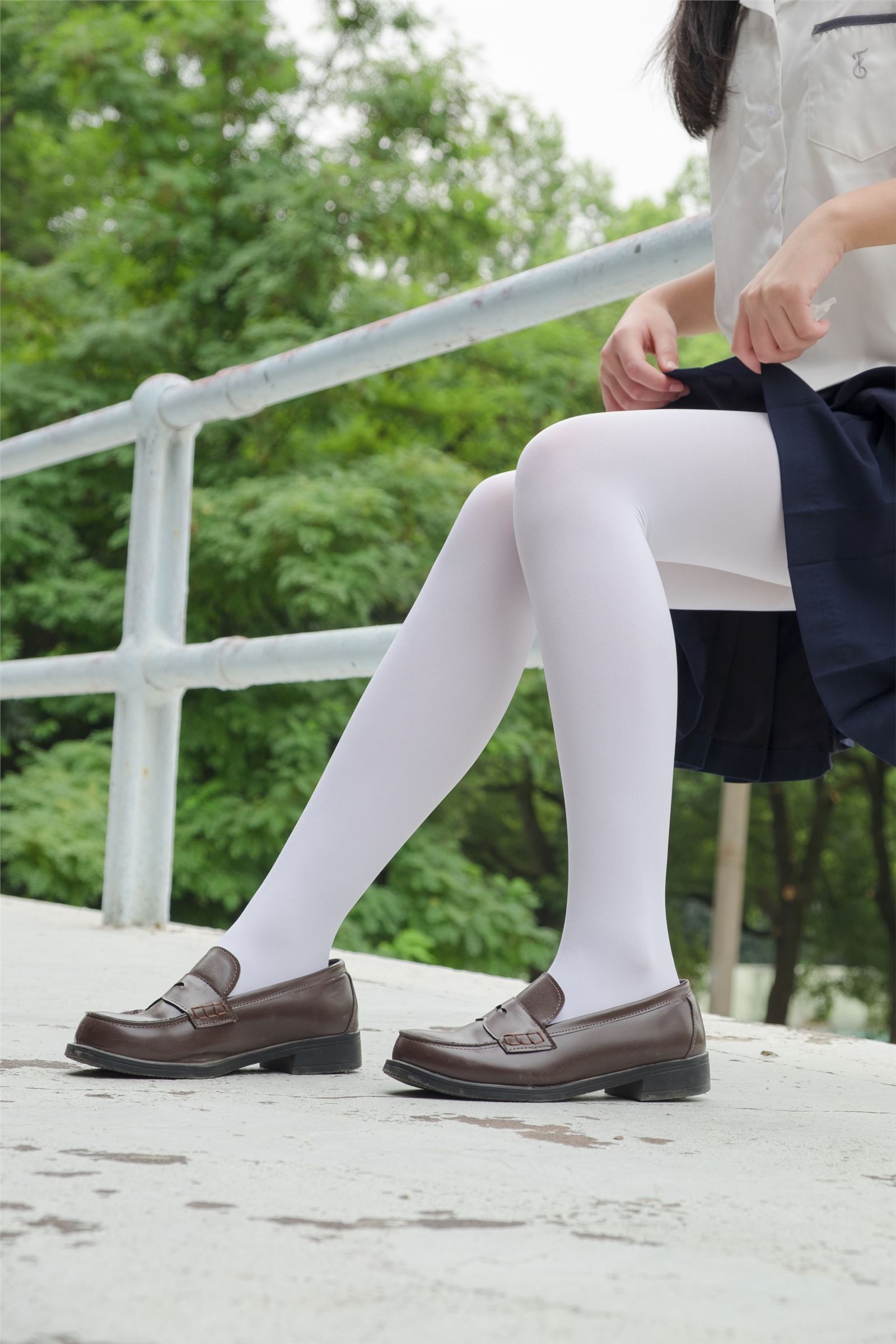 森萝财团写真 - [R15-034] 户外白丝秀