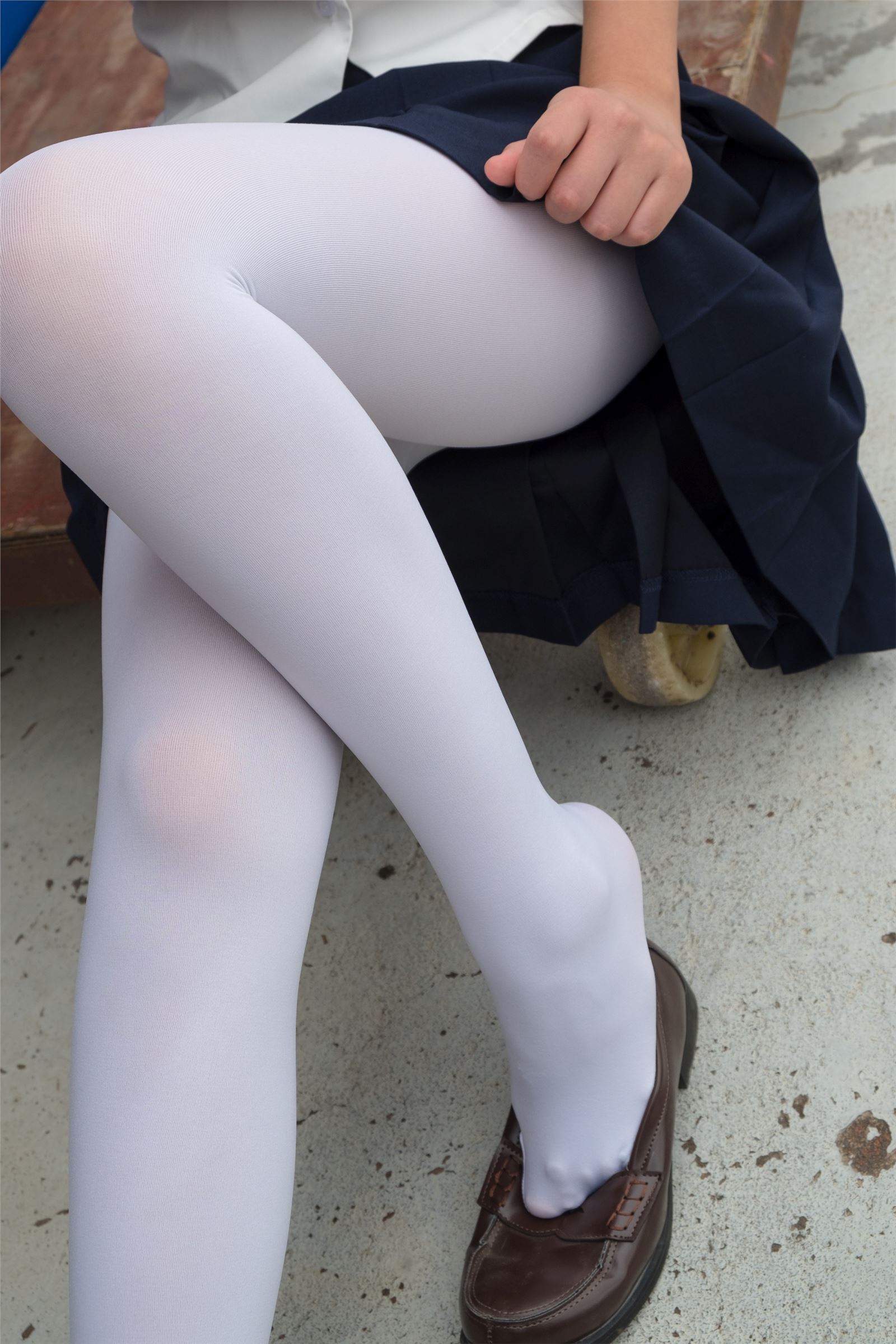 森萝财团写真 - [R15-034] 户外白丝秀