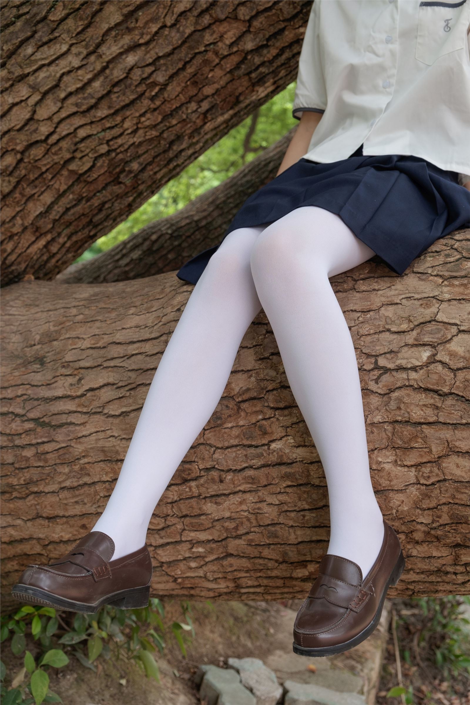 森萝财团写真 - [R15-034] 户外白丝秀