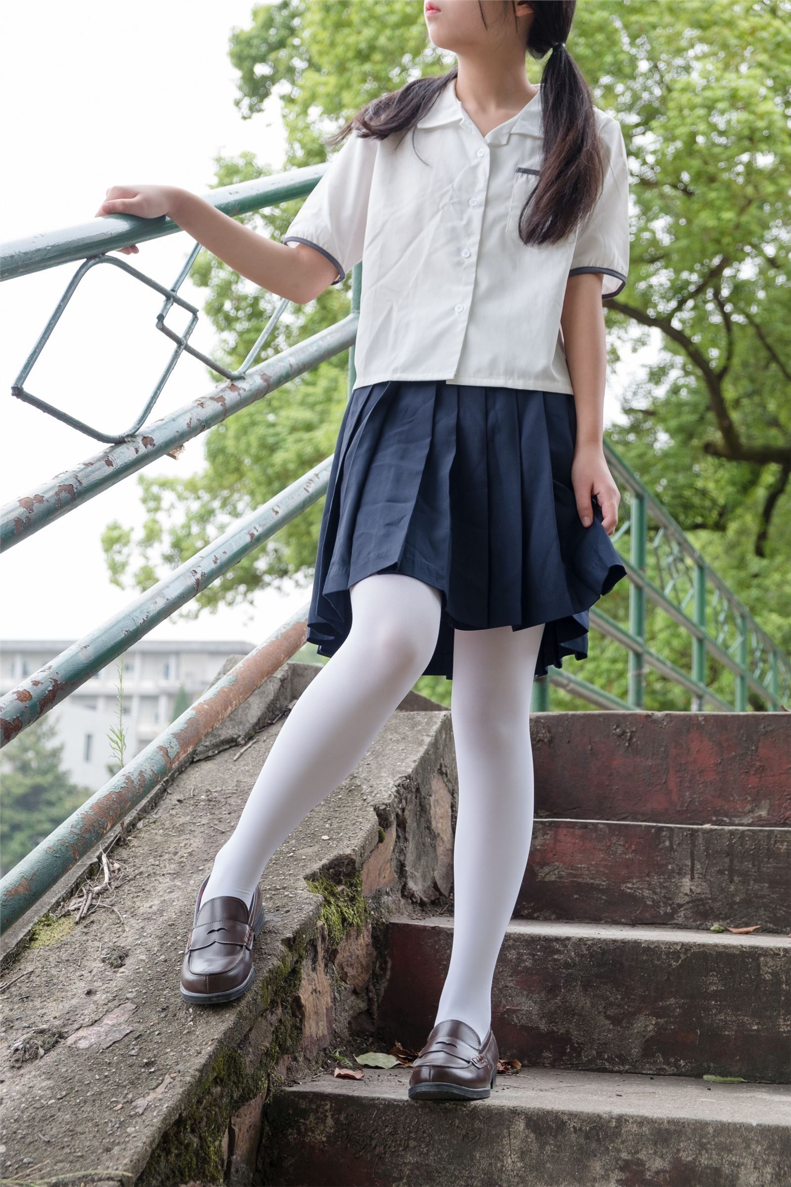 森萝财团写真 - [R15-034] 户外白丝秀