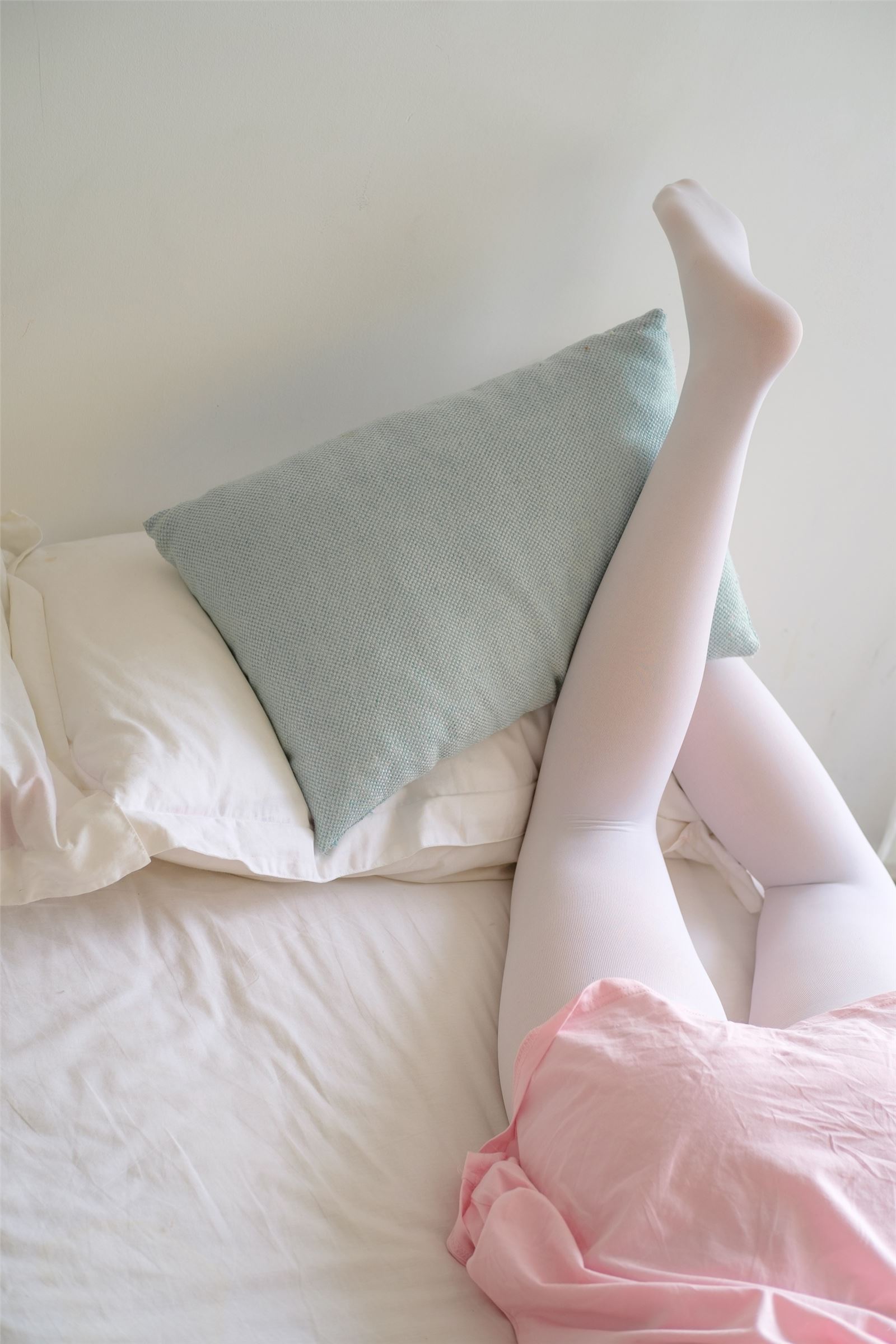 森萝财团写真 - [R15-035] 粉红少女白丝美足