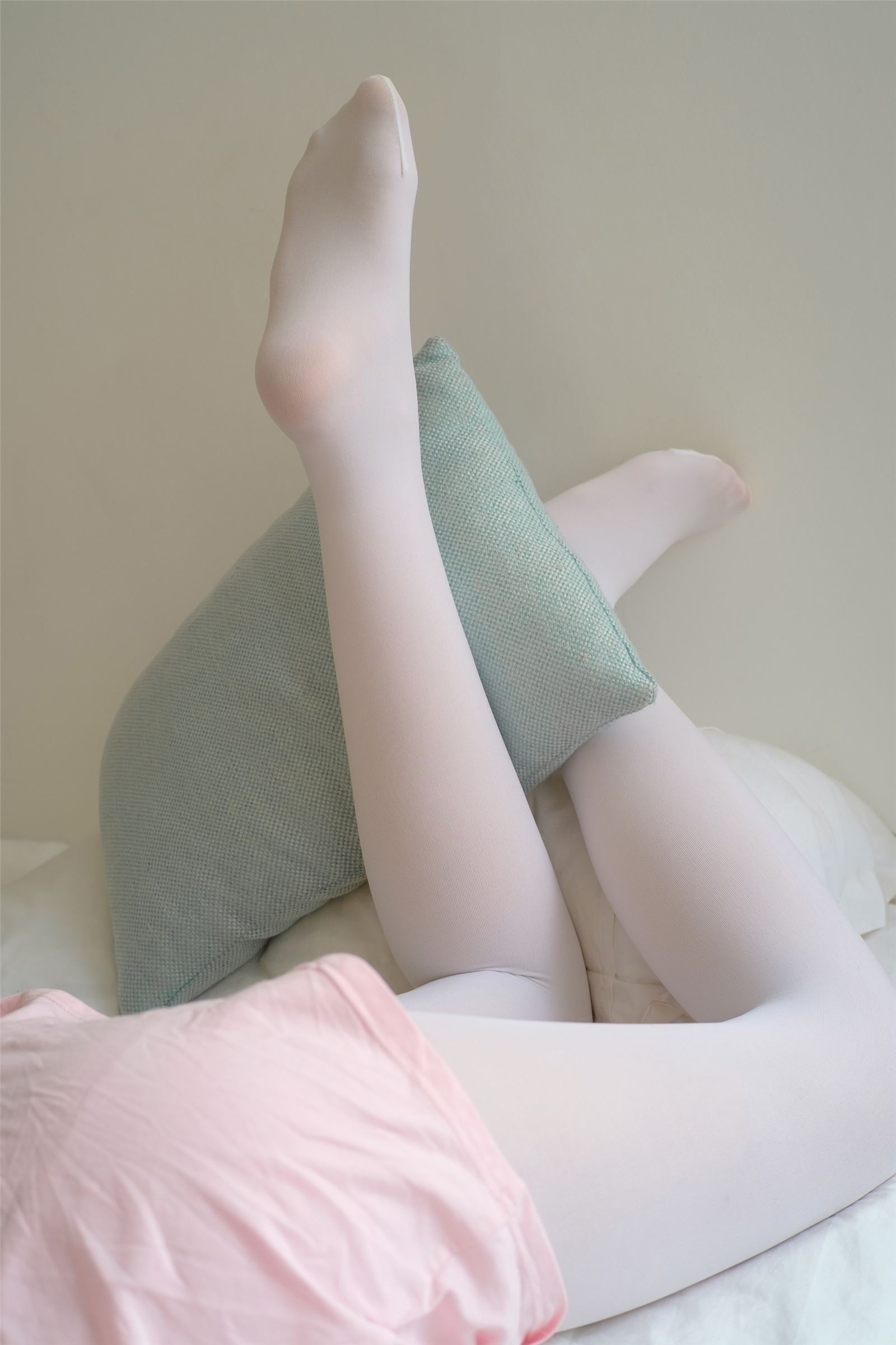 森萝财团写真 - [R15-035] 粉红少女白丝美足