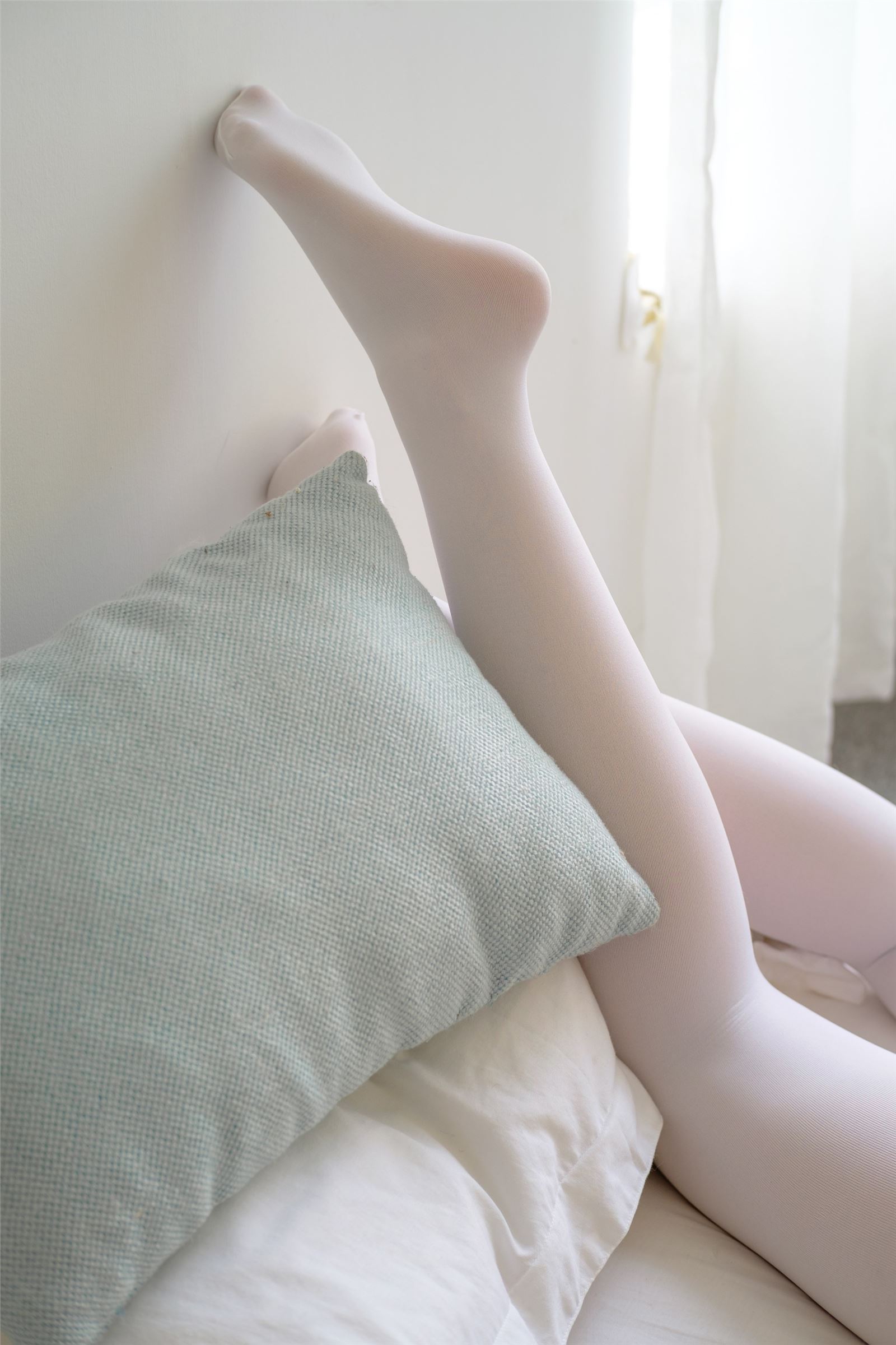 森萝财团写真 - [R15-035] 粉红少女白丝美足