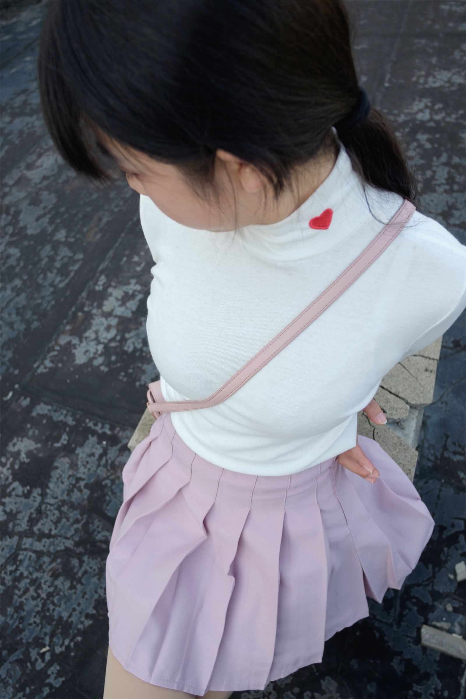 森萝财团写真 - [R15-038] 肉丝大胸妹