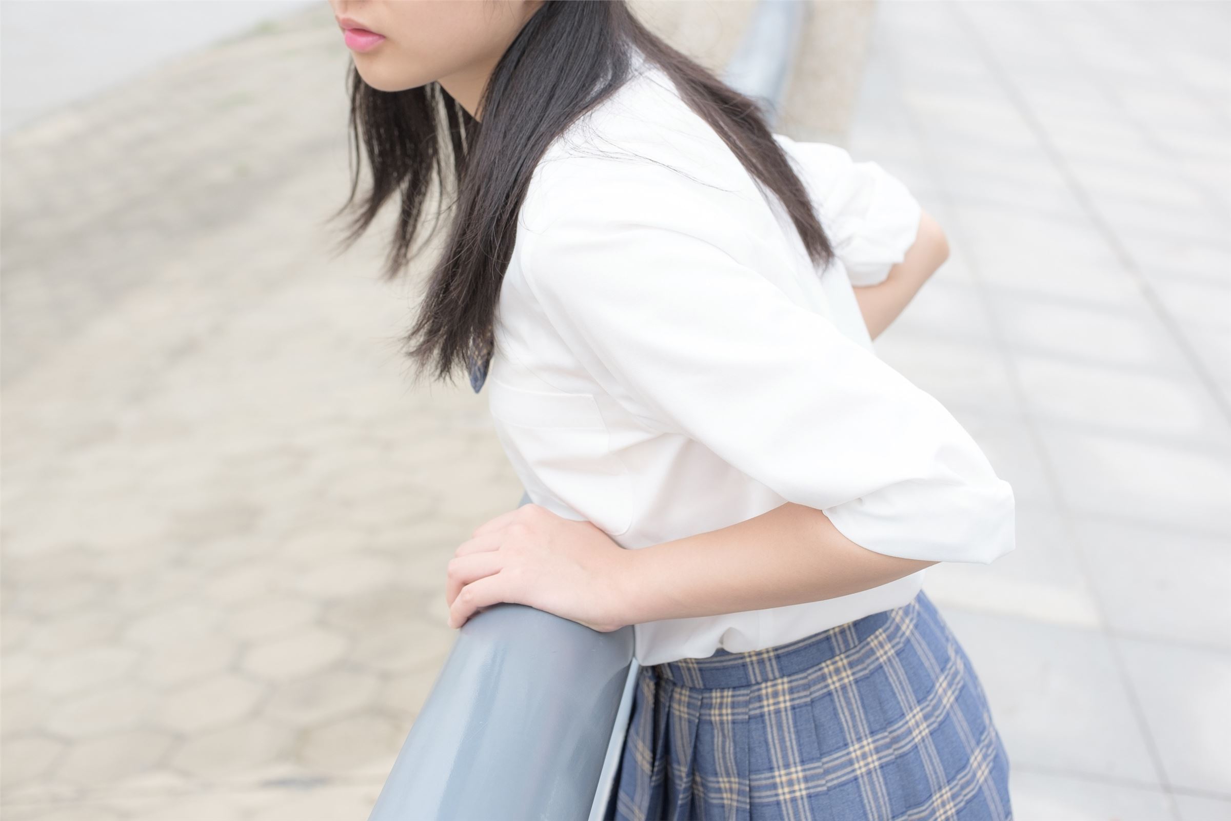 森萝财团写真 - [R15-039] 百褶裙白丝美足