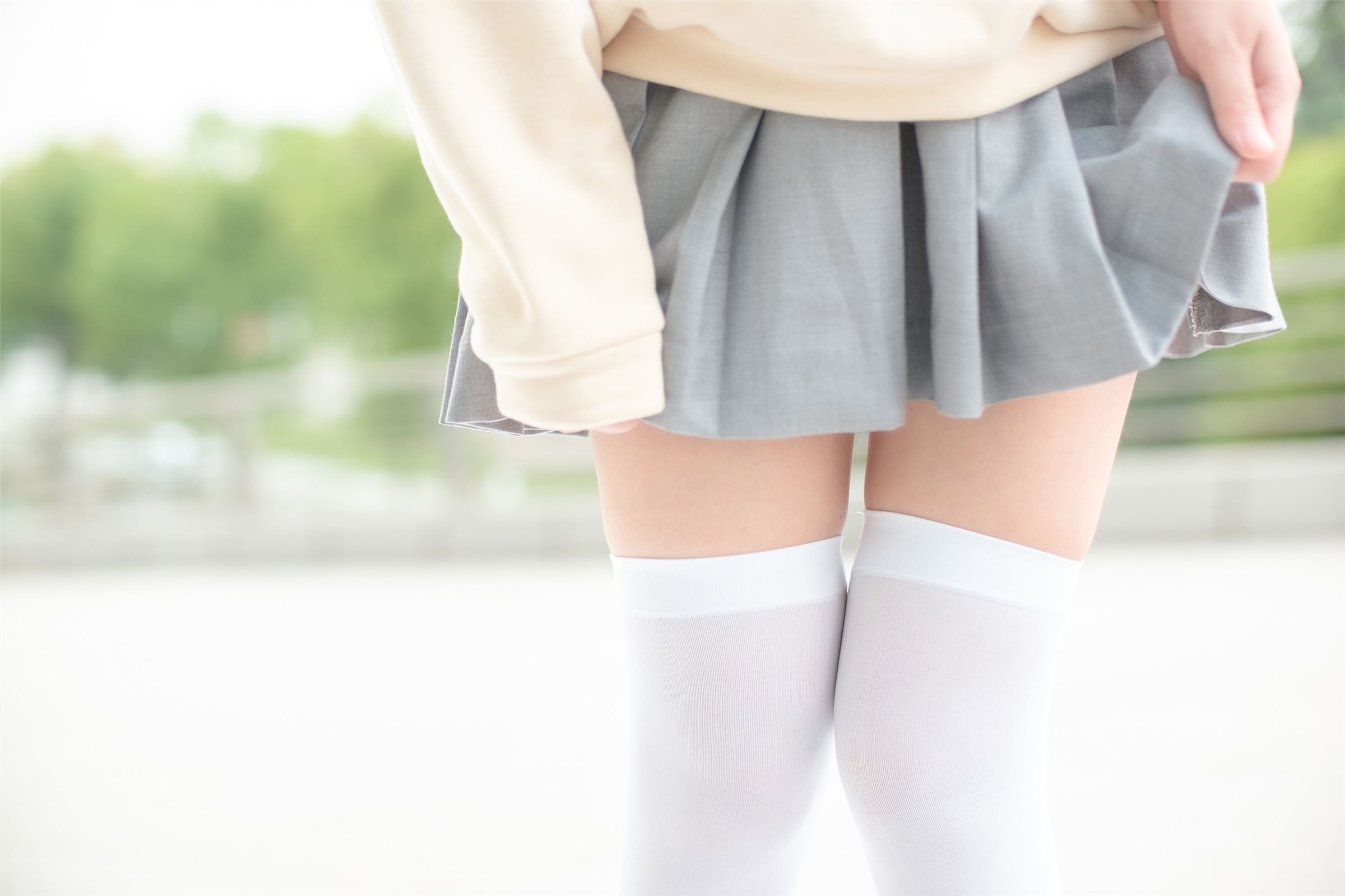 森萝财团写真 - [R15-040] 户外白丝短裙