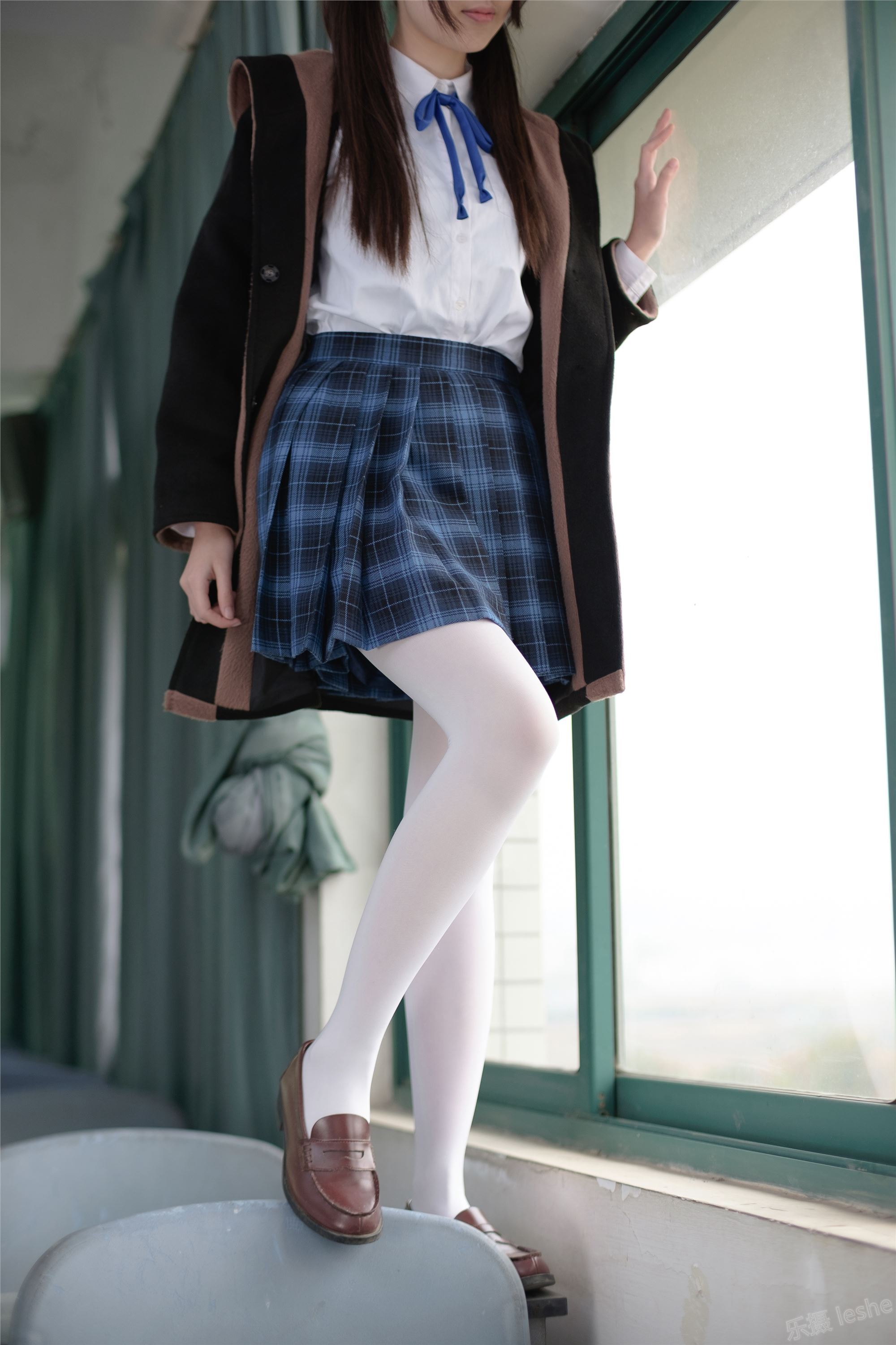 [森萝财团]萝莉丝足写真 R15-044 白丝学妹