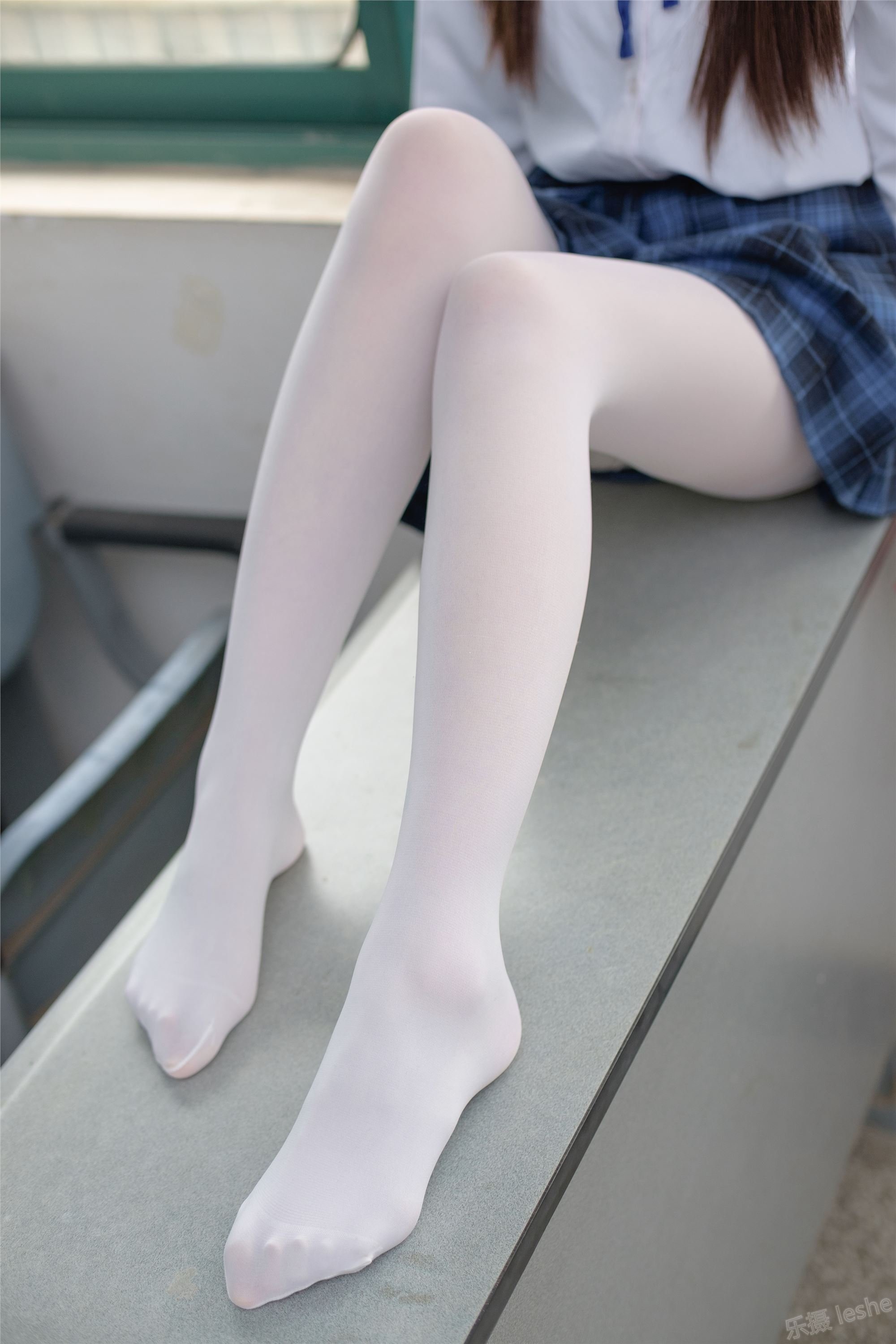 [森萝财团]萝莉丝足写真 R15-044 白丝学妹