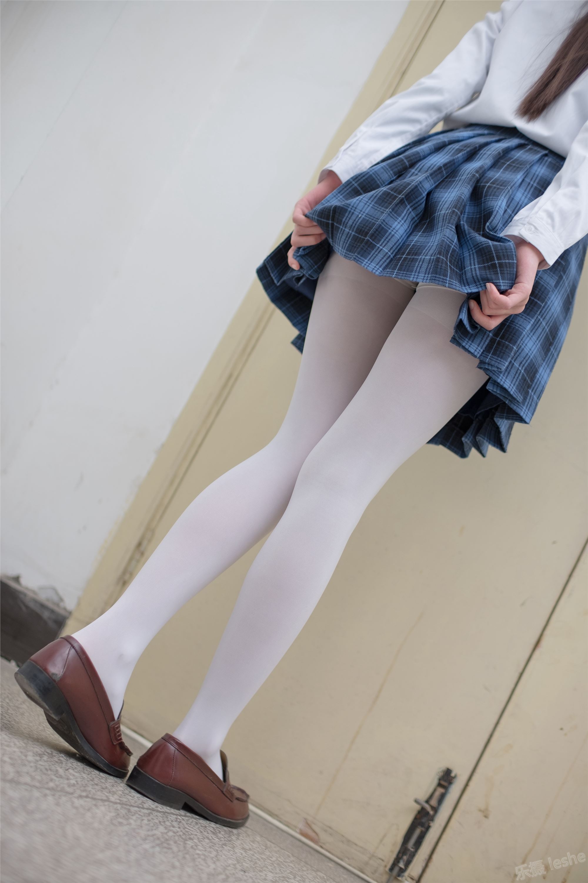 [森萝财团]萝莉丝足写真 R15-044 白丝学妹