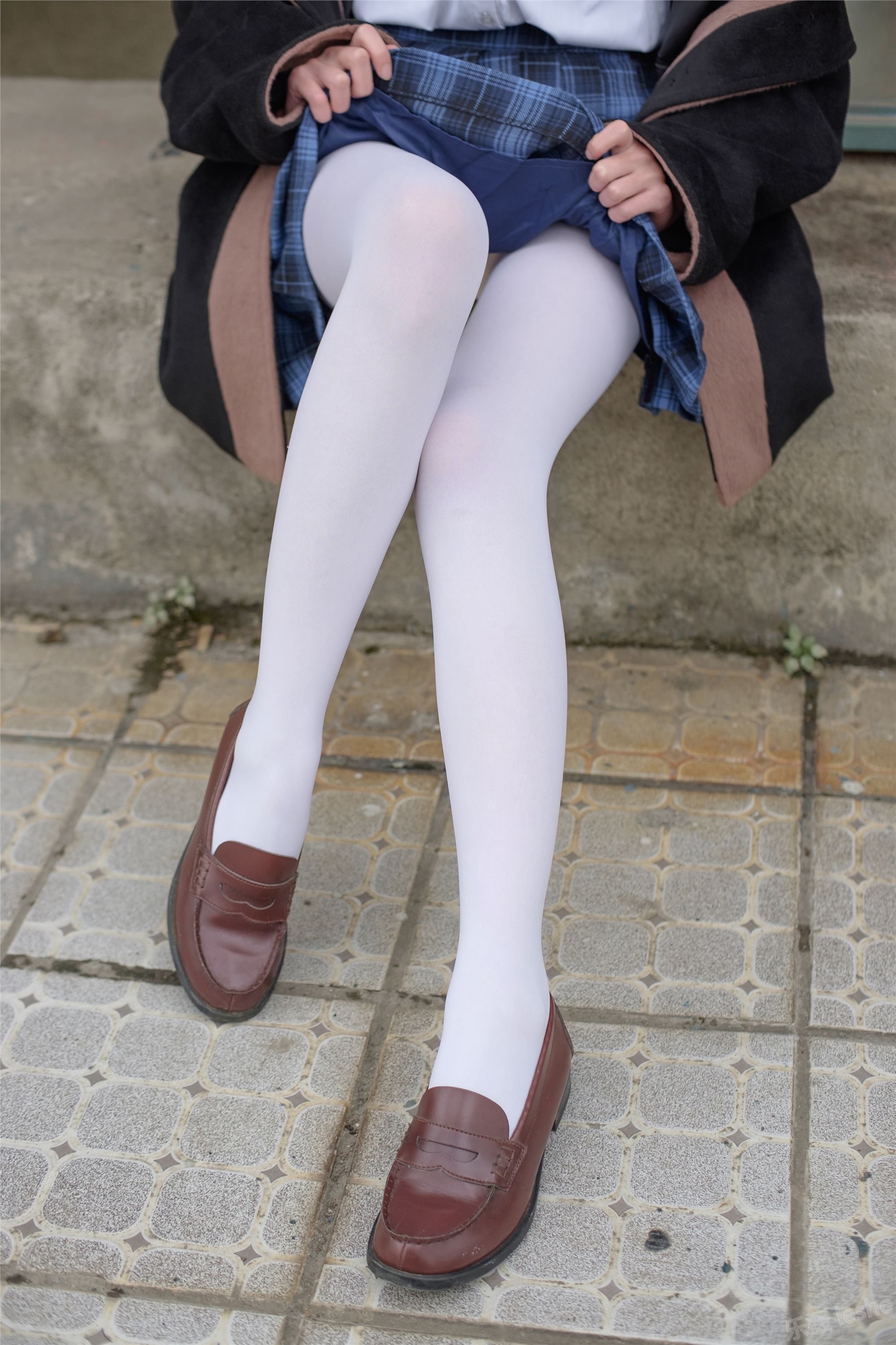 [森萝财团]萝莉丝足写真 R15-044 白丝学妹