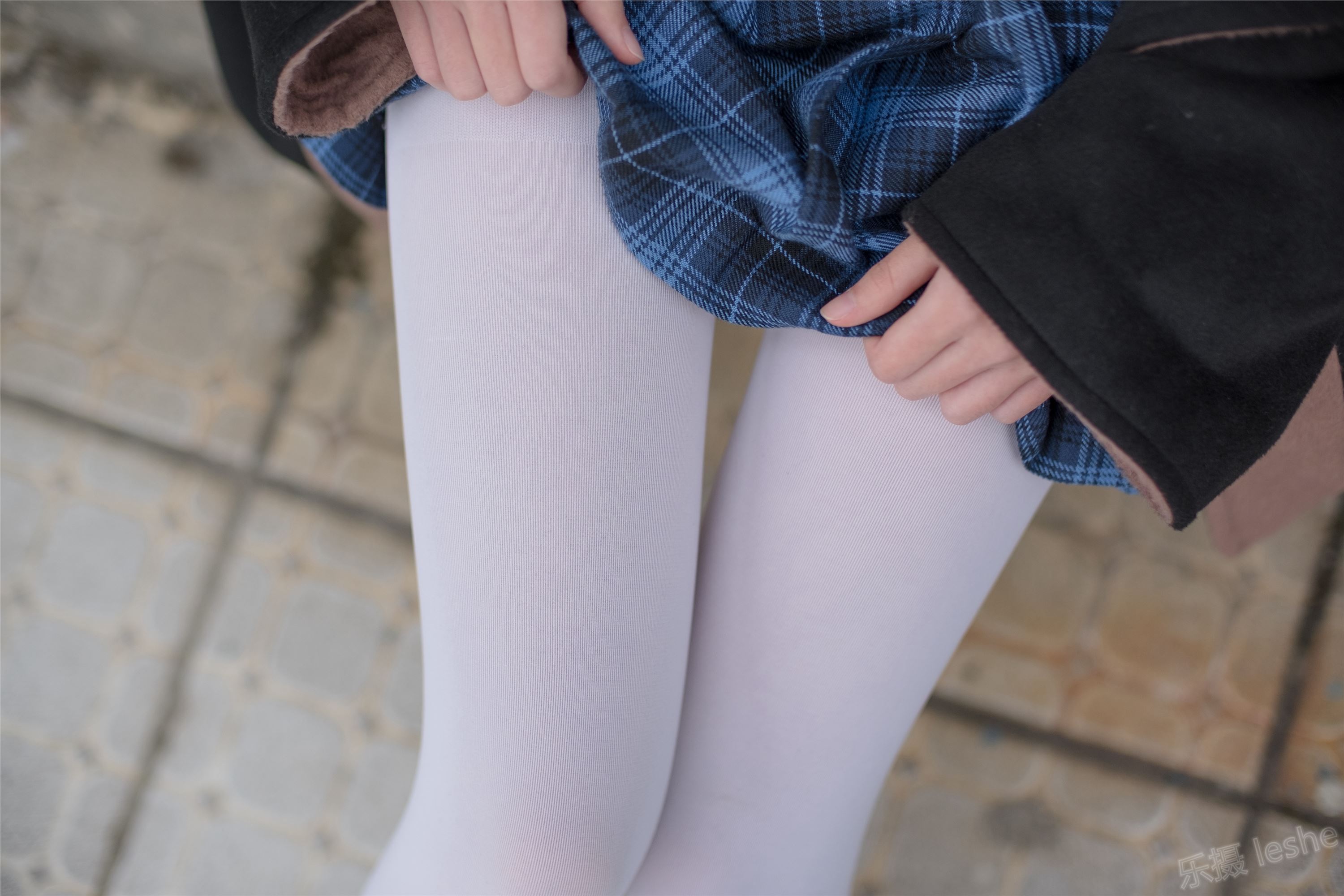 [森萝财团]萝莉丝足写真 R15-044 白丝学妹