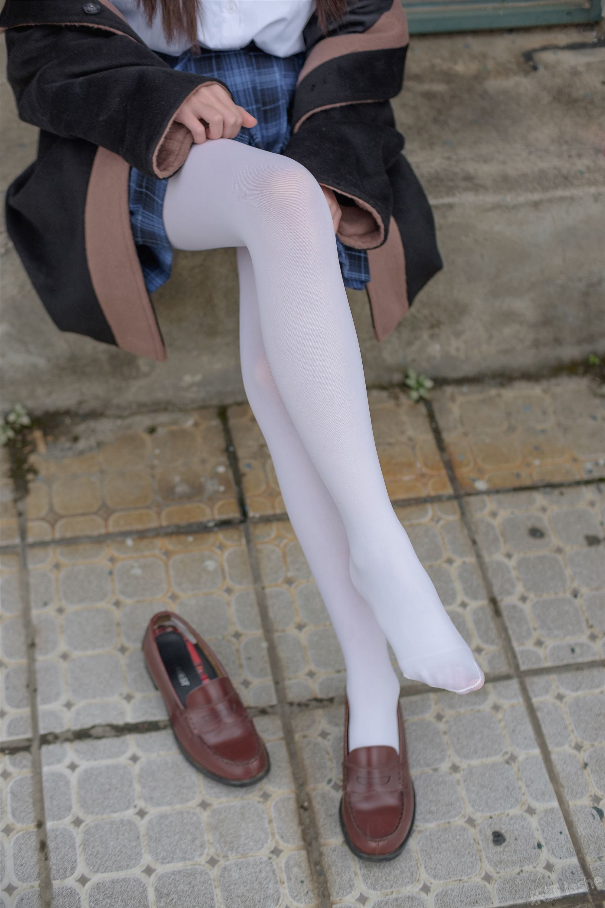 [森萝财团]萝莉丝足写真 R15-044 白丝学妹