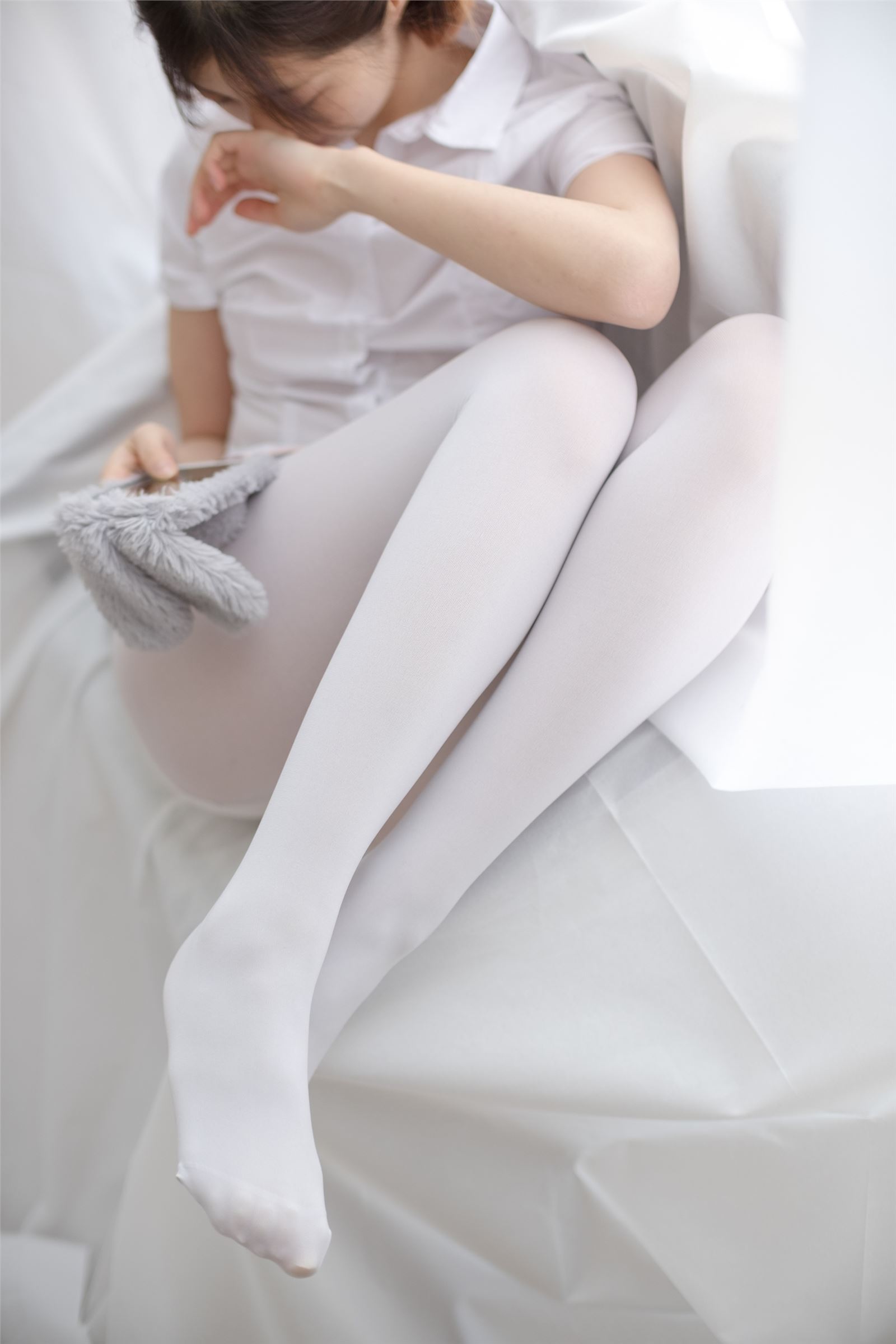 森萝财团写真 - [R15-045] 白丝学妹休憩空间