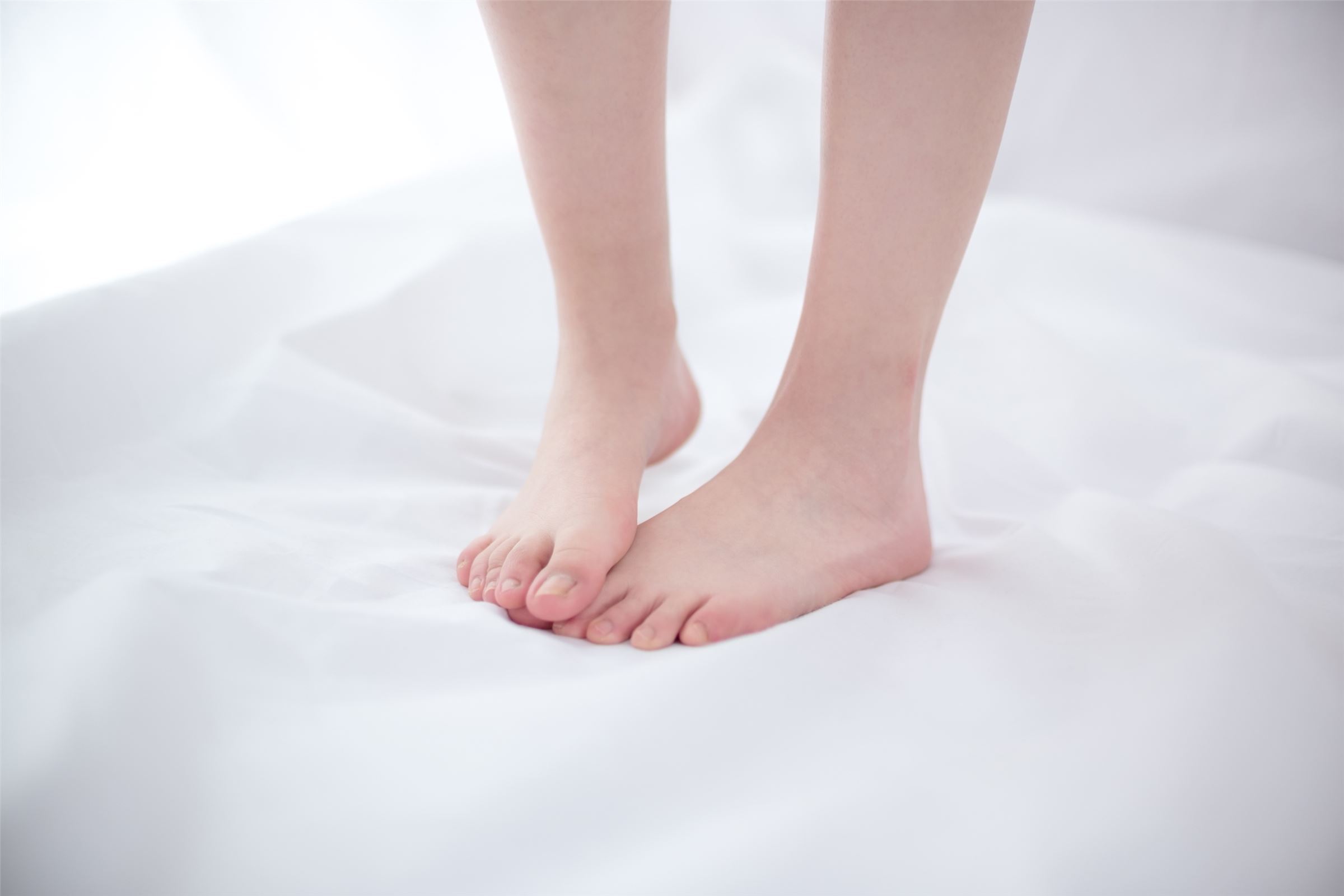 森萝财团写真 - [R15-046] 薄丝美足