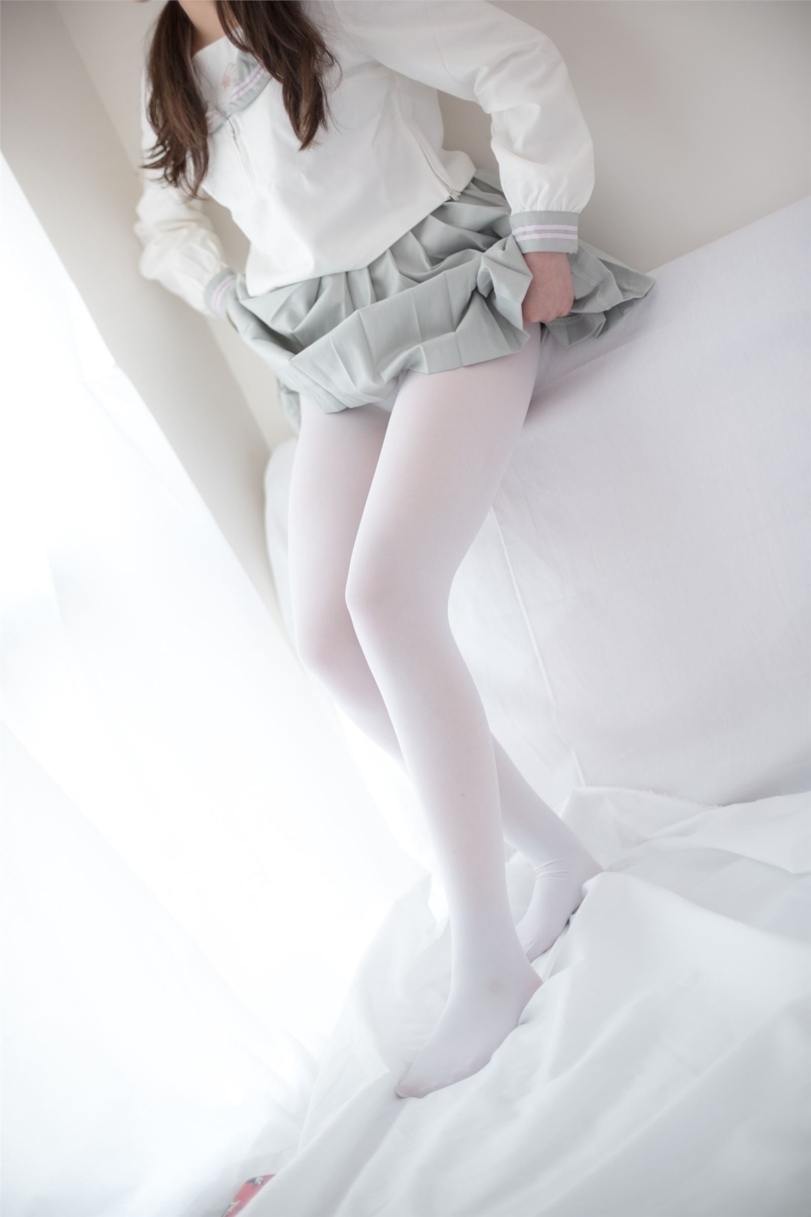 森萝财团写真 - [R15-046] 薄丝美足