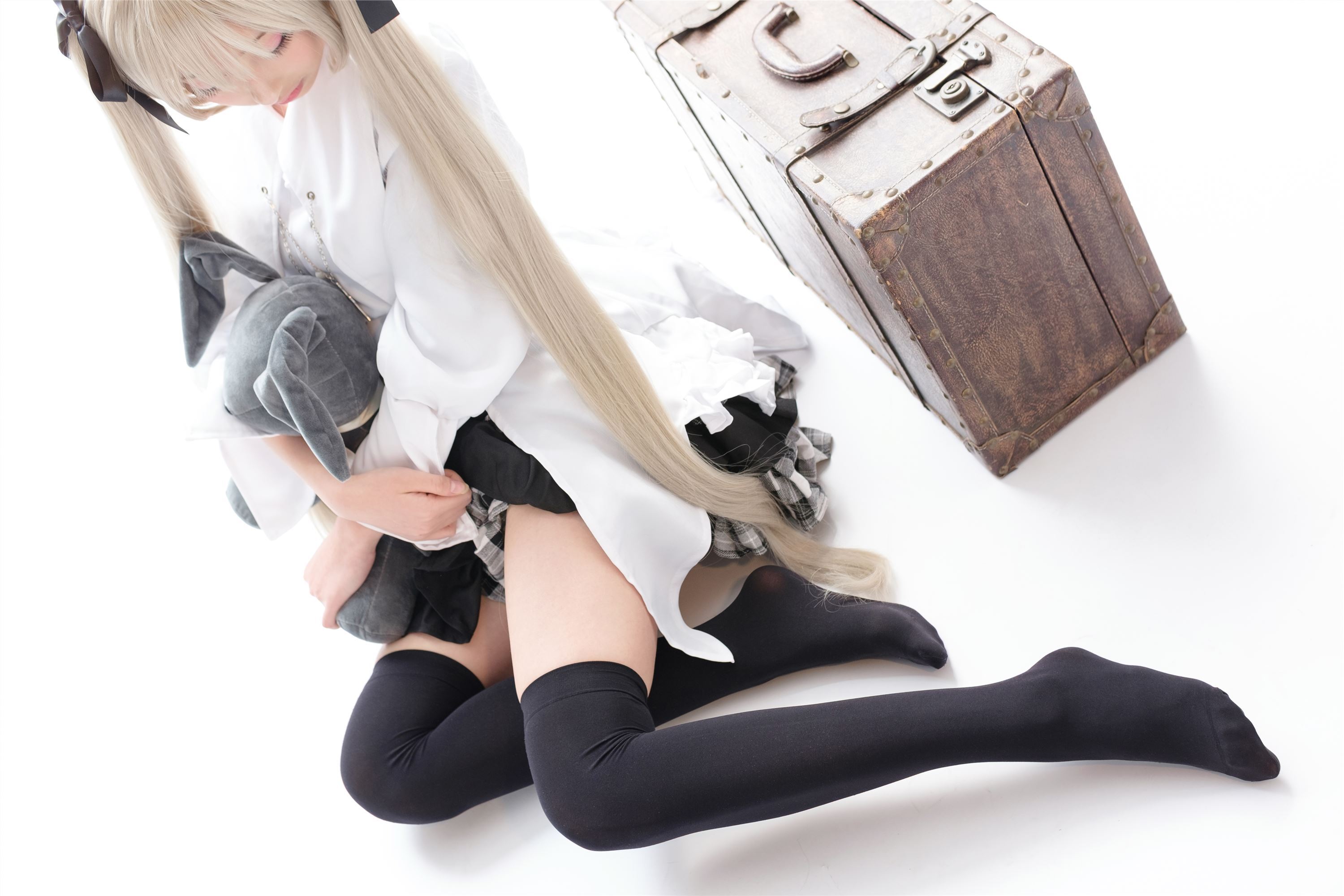 [森萝财团]萝莉丝足写真 SSR-006