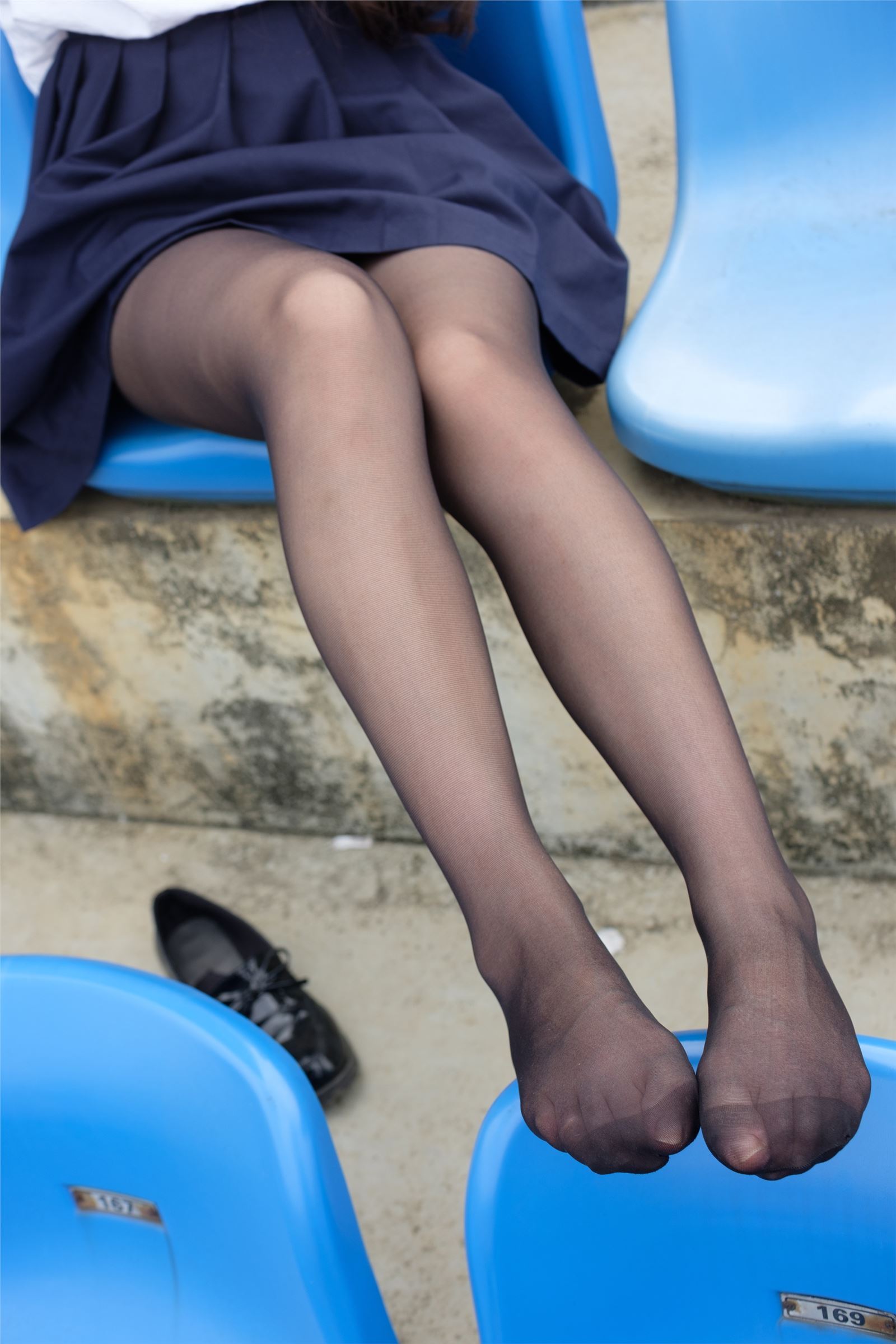 森萝财团写真 - [SSR-009] 户外黑丝学妹