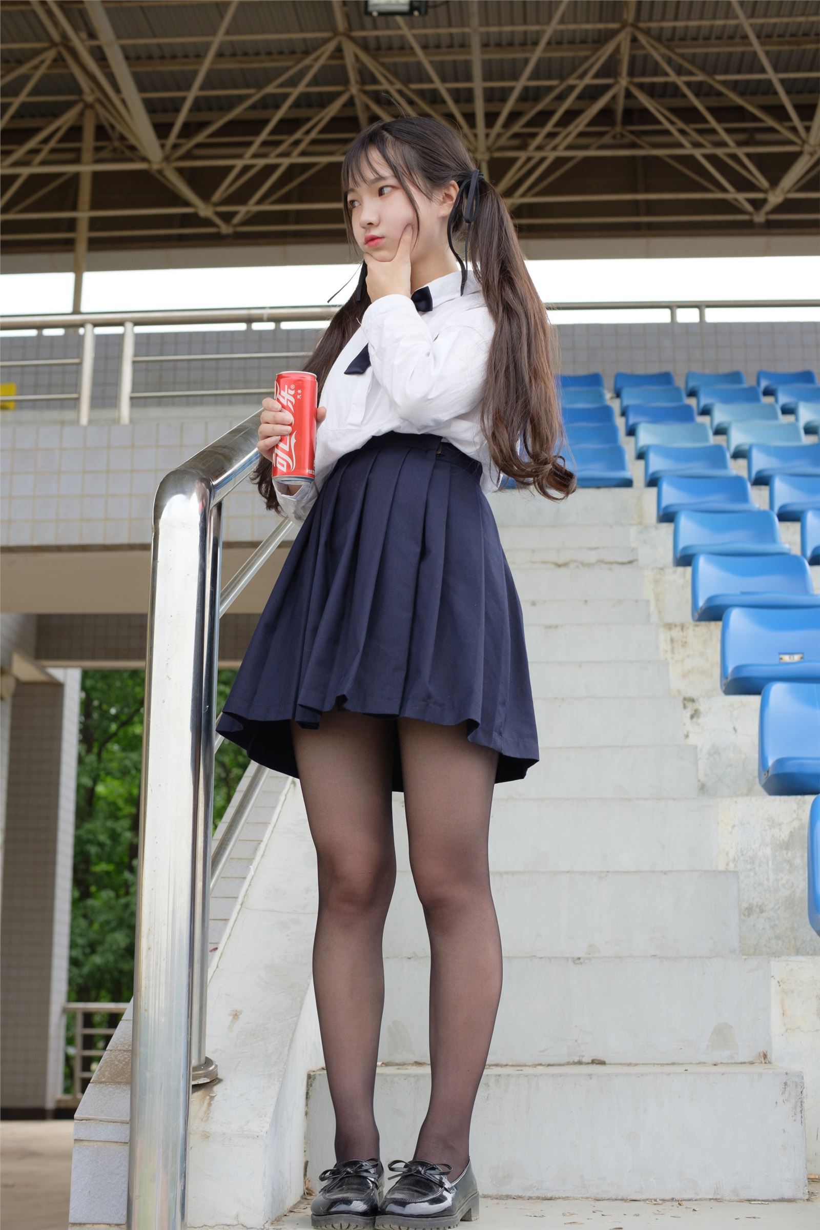 森萝财团写真 - [SSR-009] 户外黑丝学妹