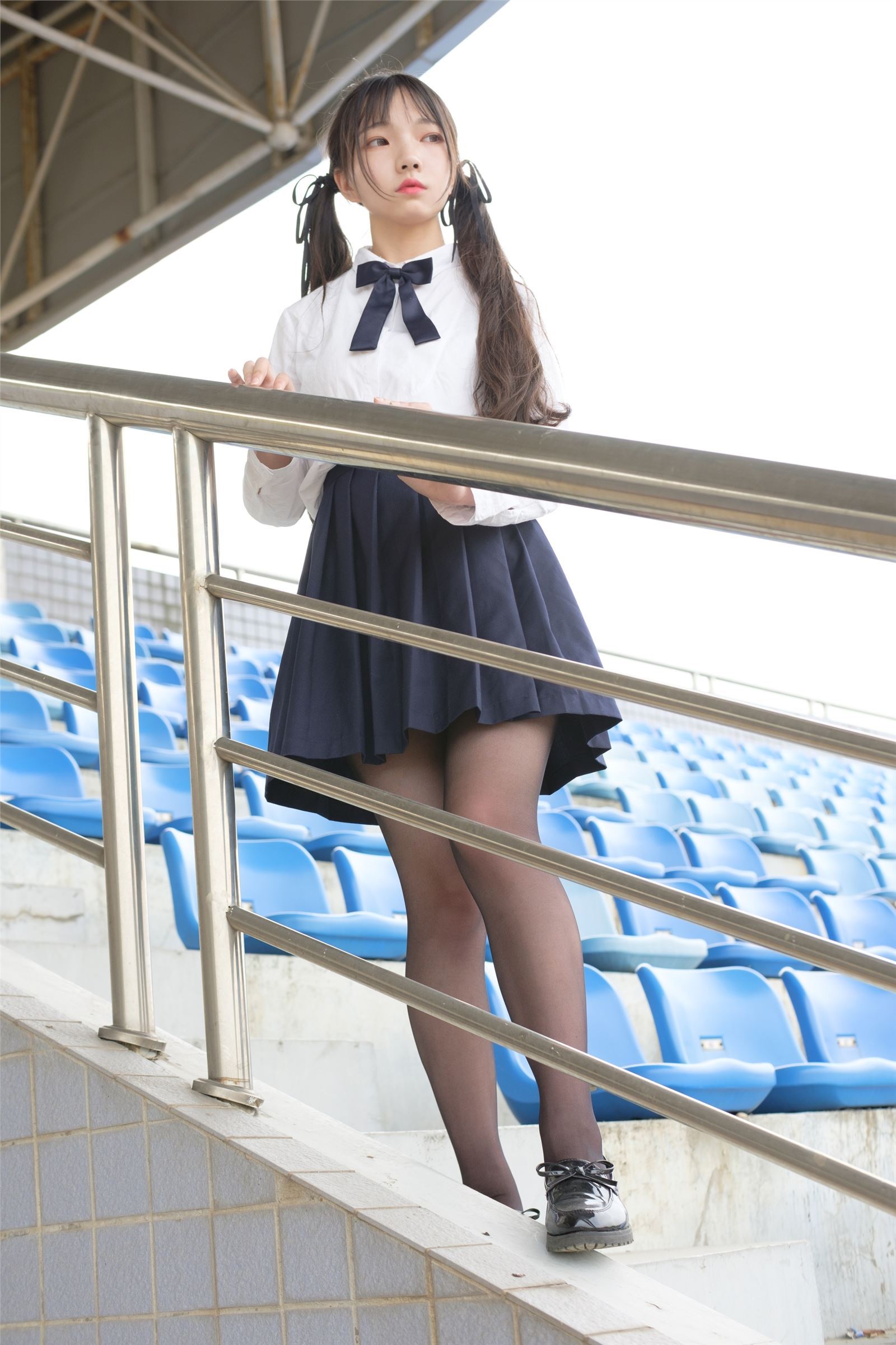 森萝财团写真 - [SSR-009] 户外黑丝学妹