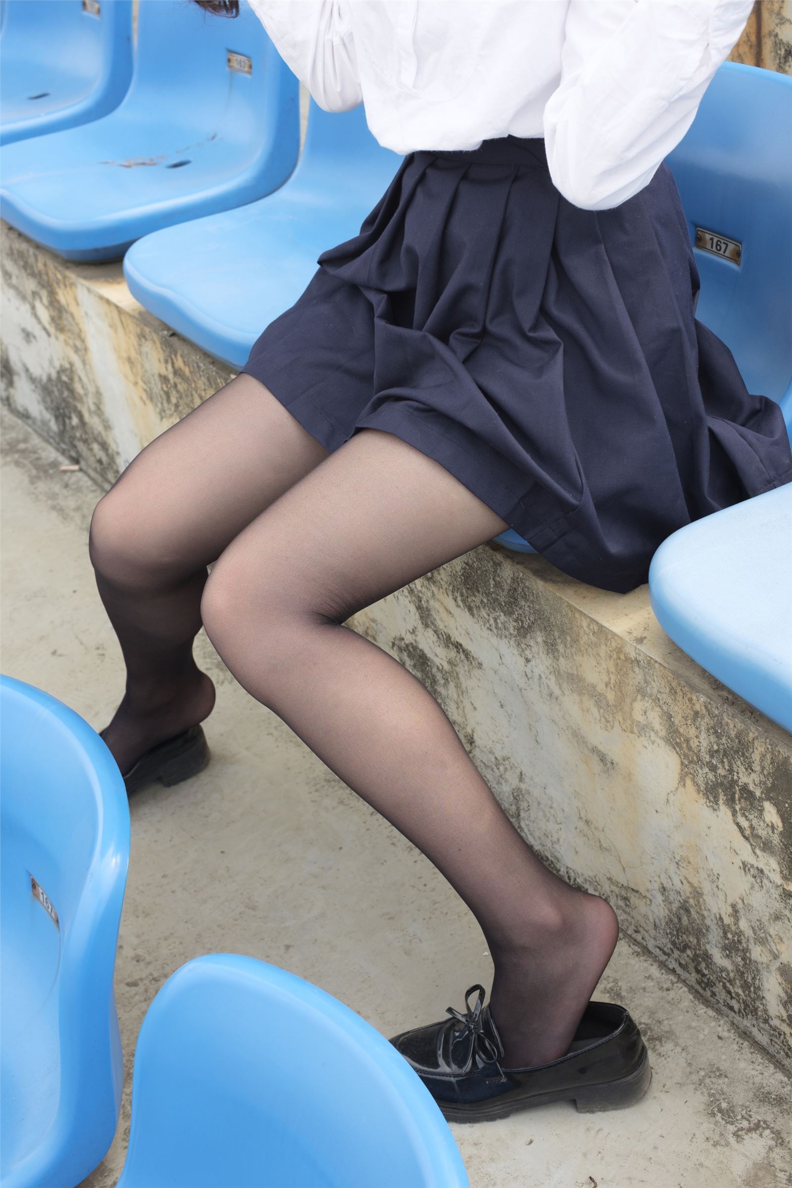 森萝财团写真 - [SSR-009] 户外黑丝学妹