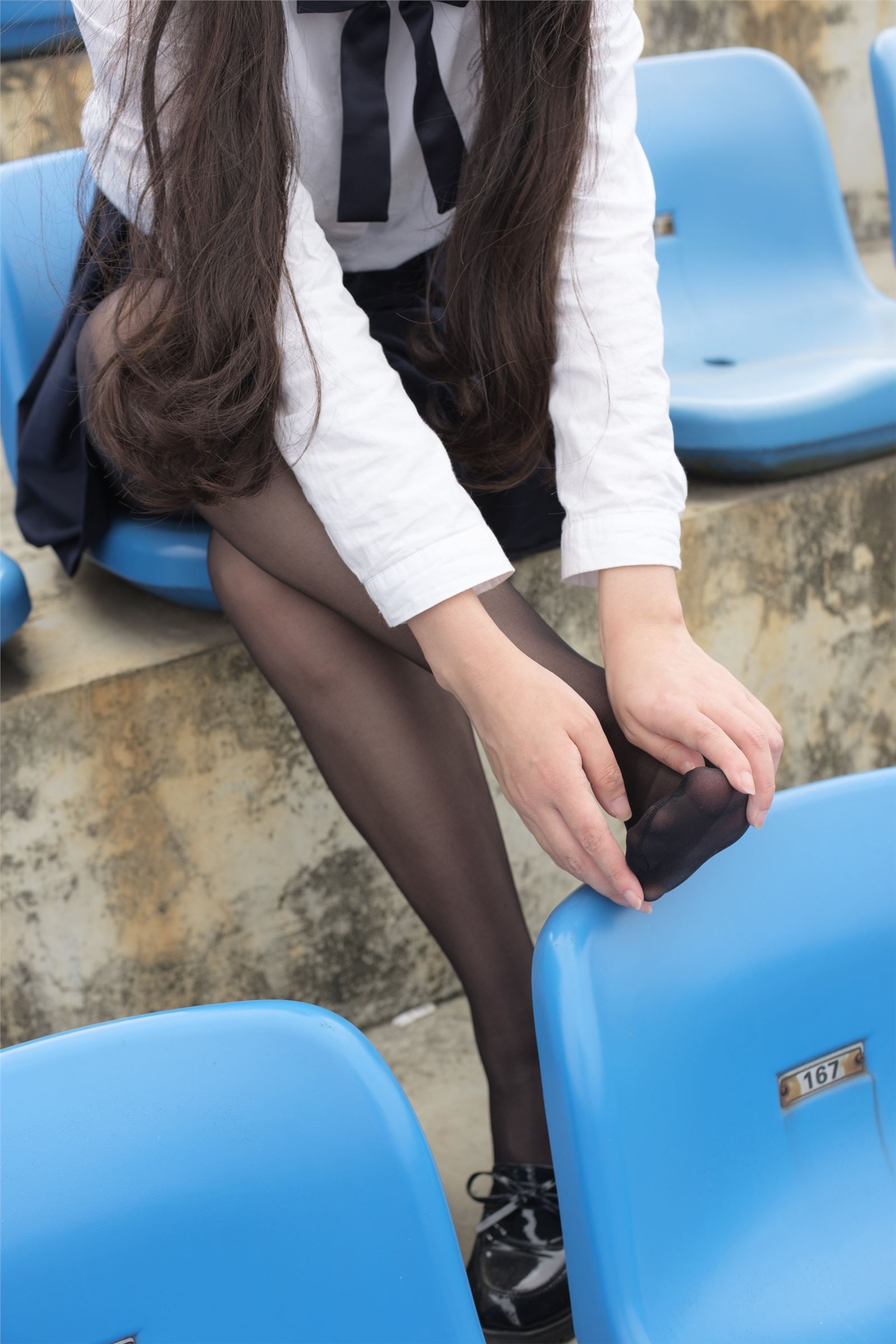 森萝财团写真 - [SSR-009] 户外黑丝学妹